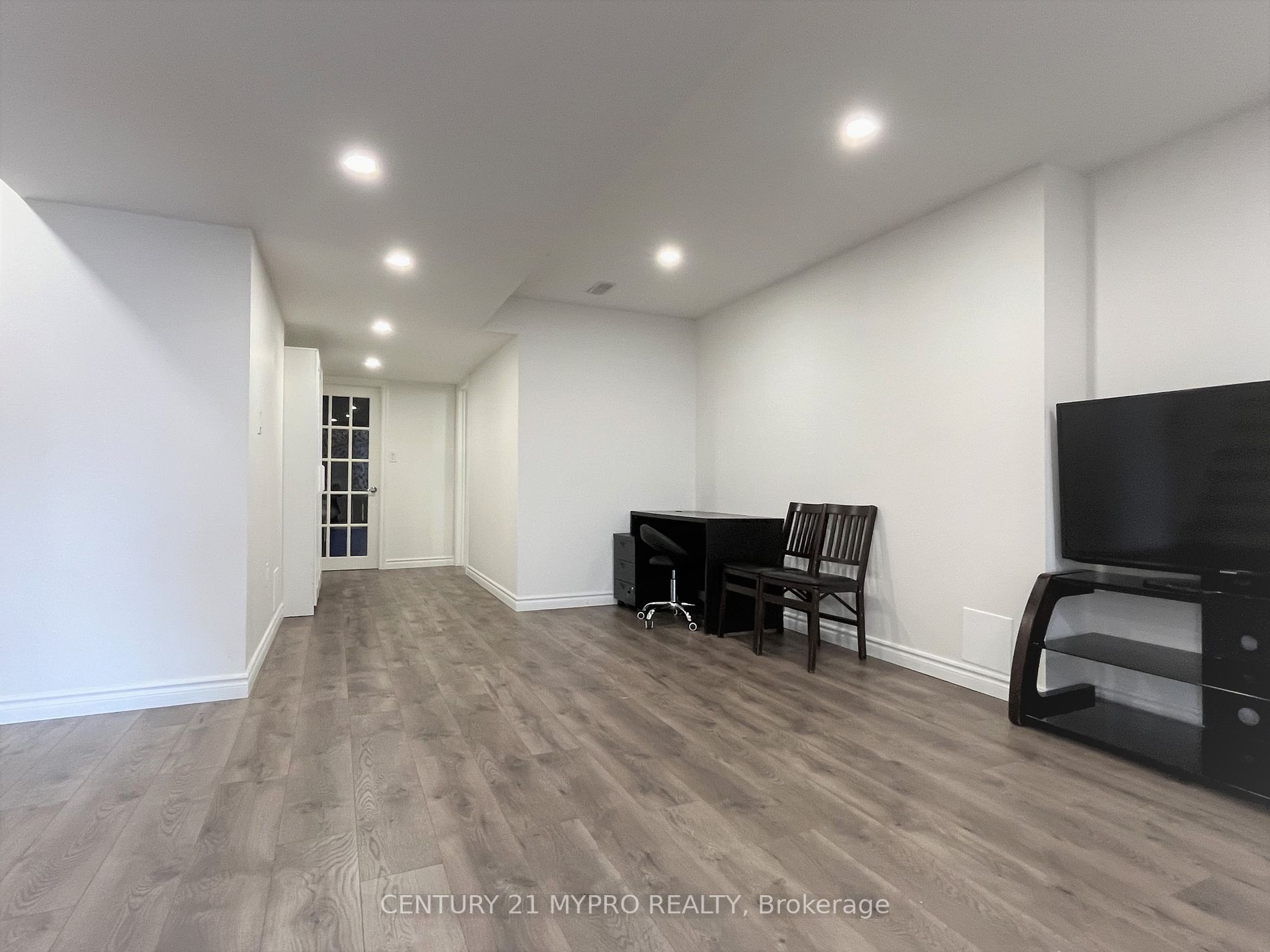 77 Frank Kelly Dr, #Bsmt