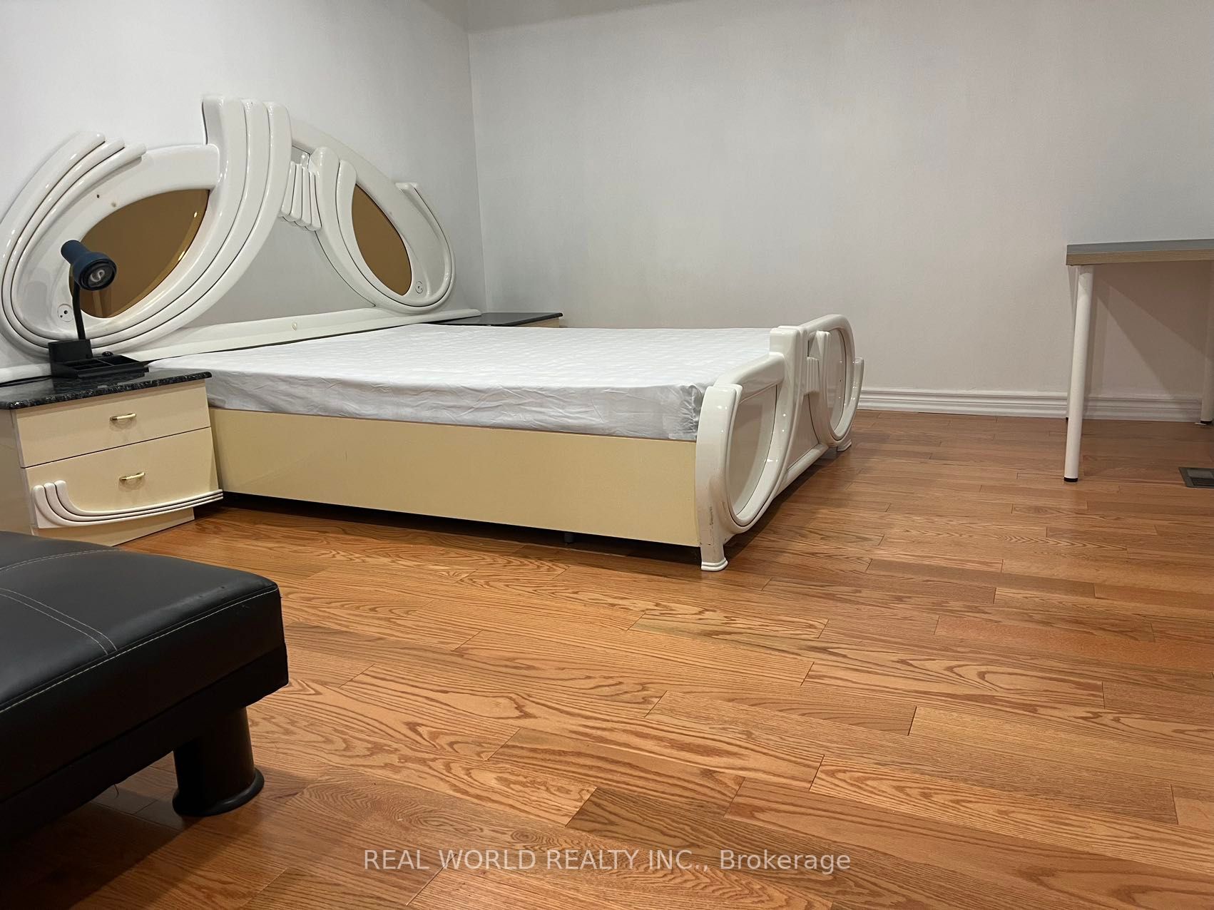 180 Royal Orchard Blvd, #1