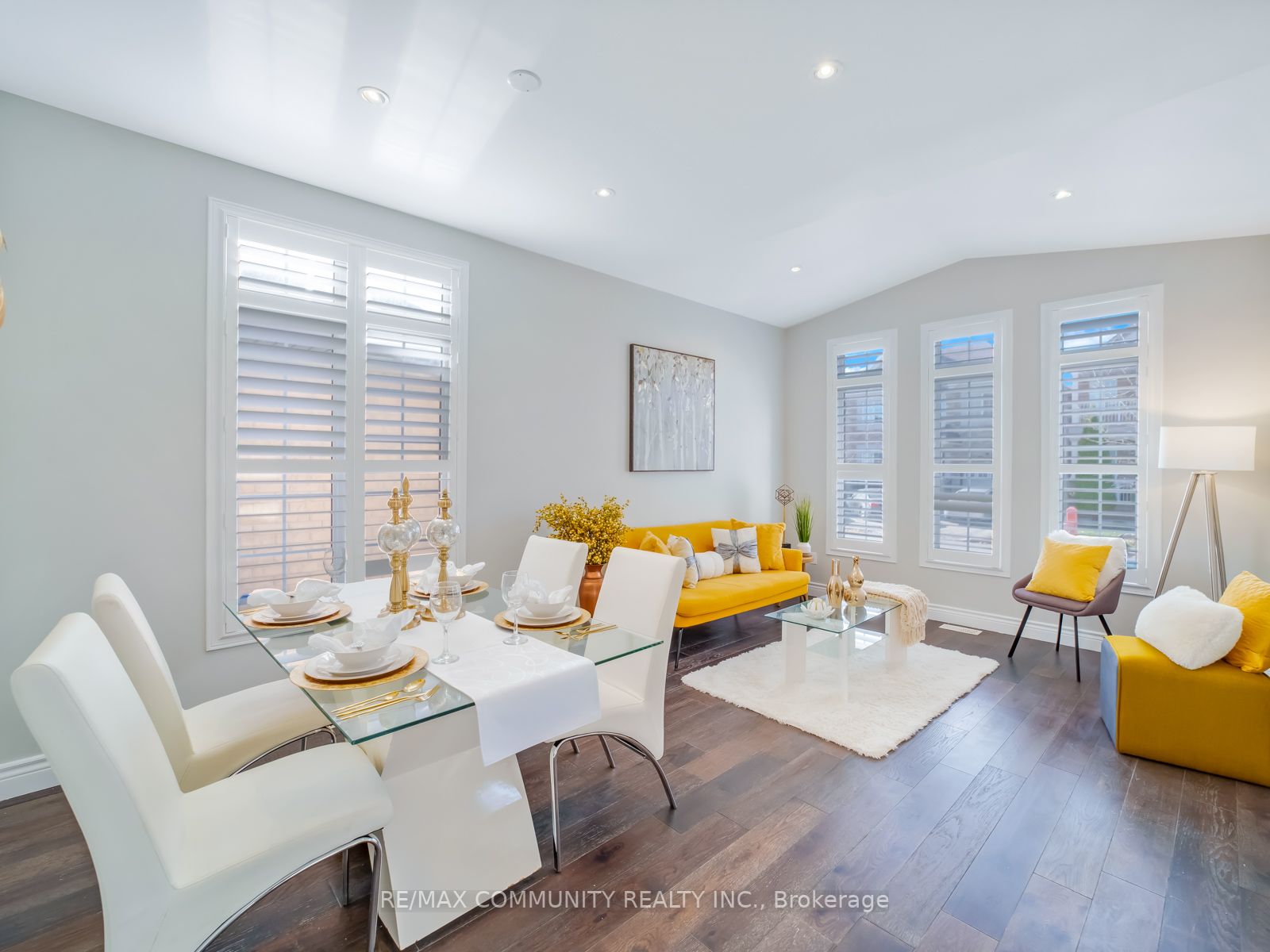 31 Clover St