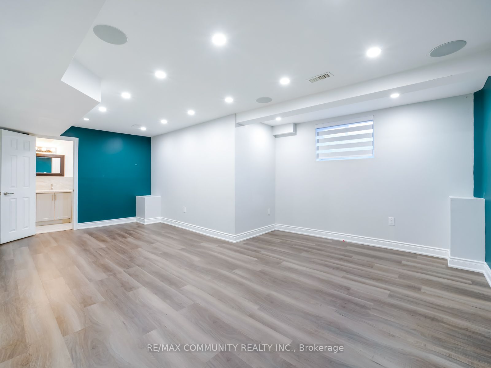 31 Clover St