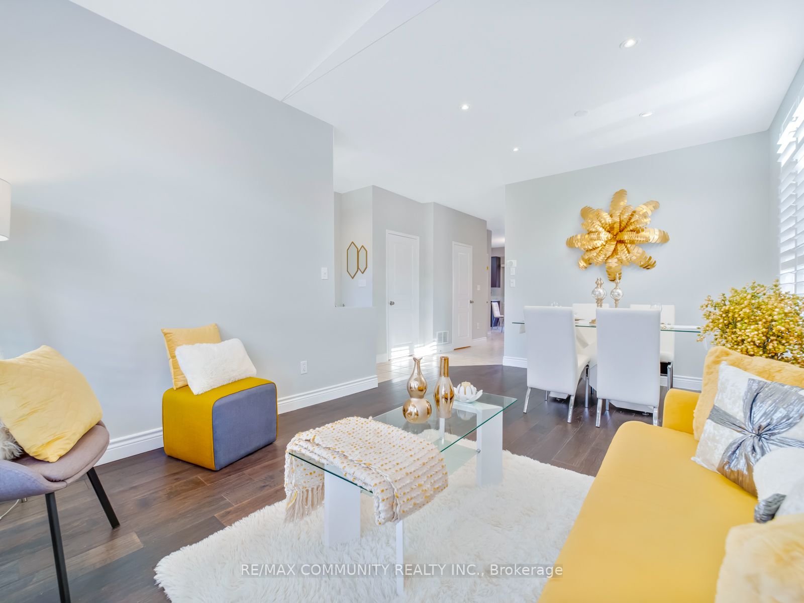 31 Clover St