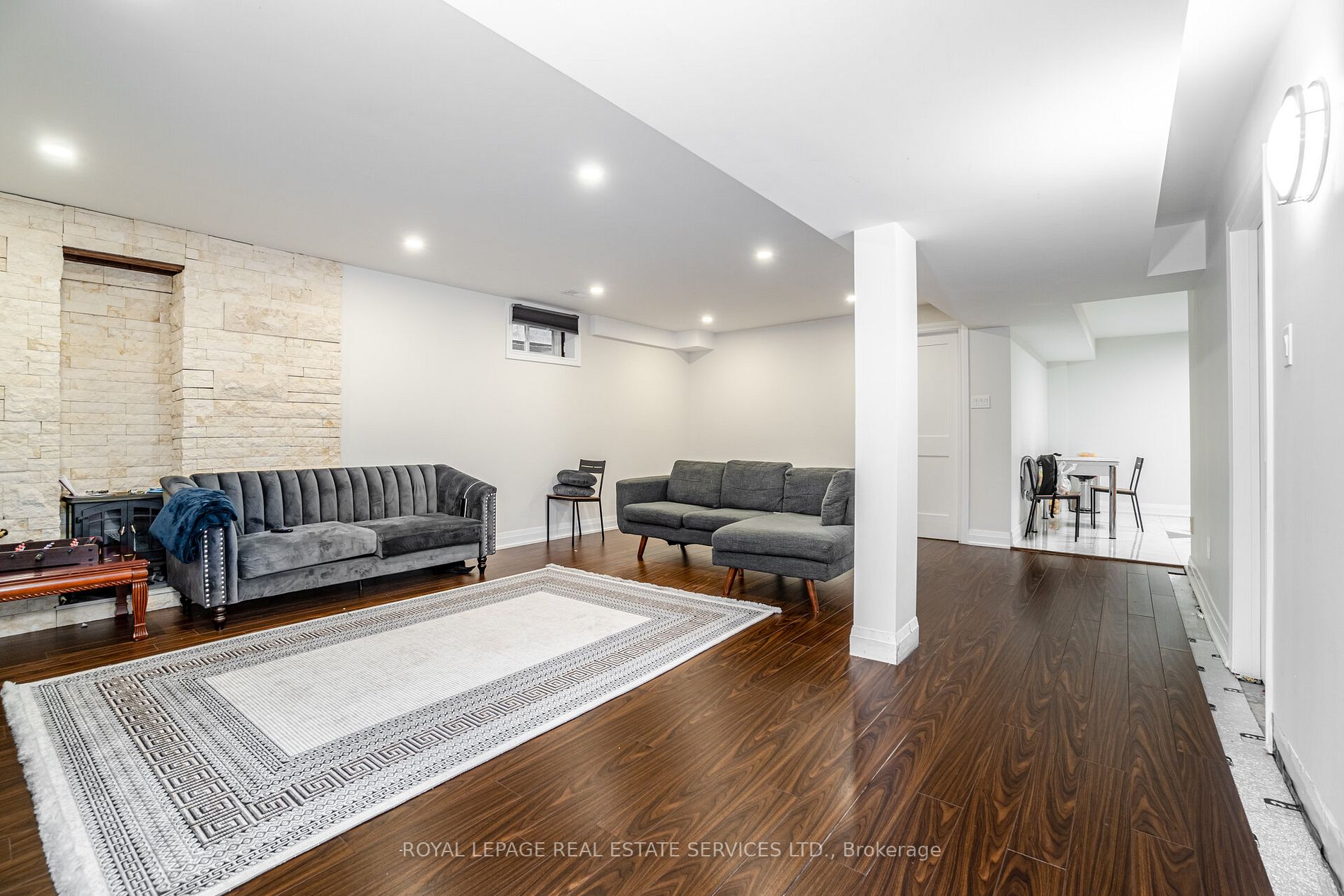 123 Carmen Cres