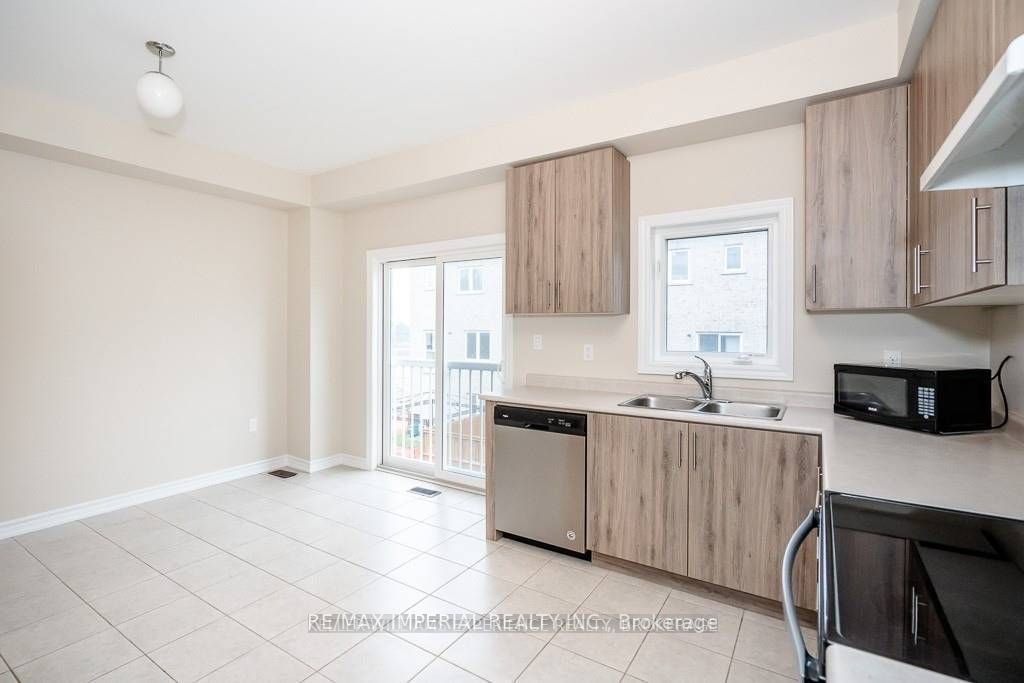 68 Milson Cres