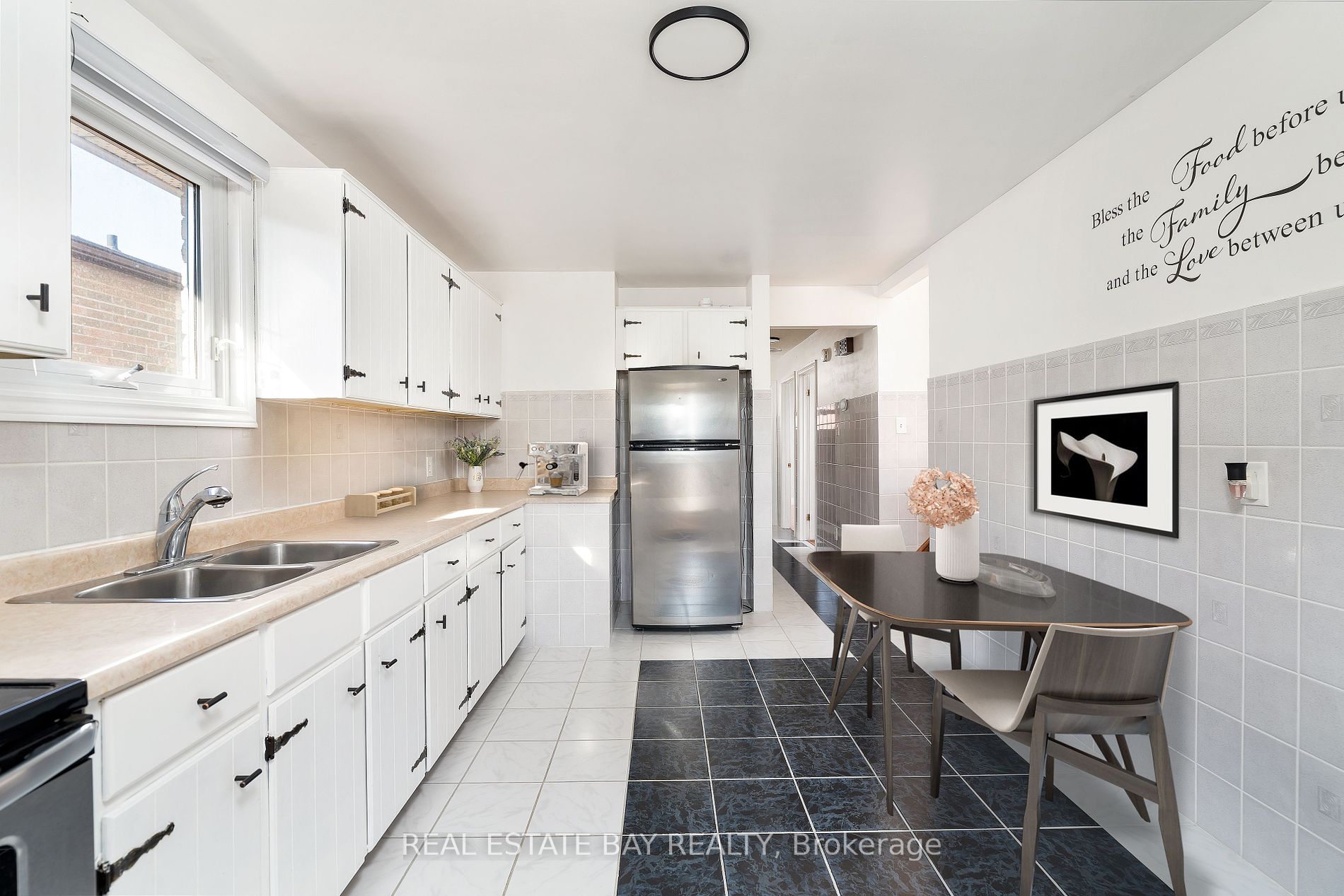 79 Zima Cres
