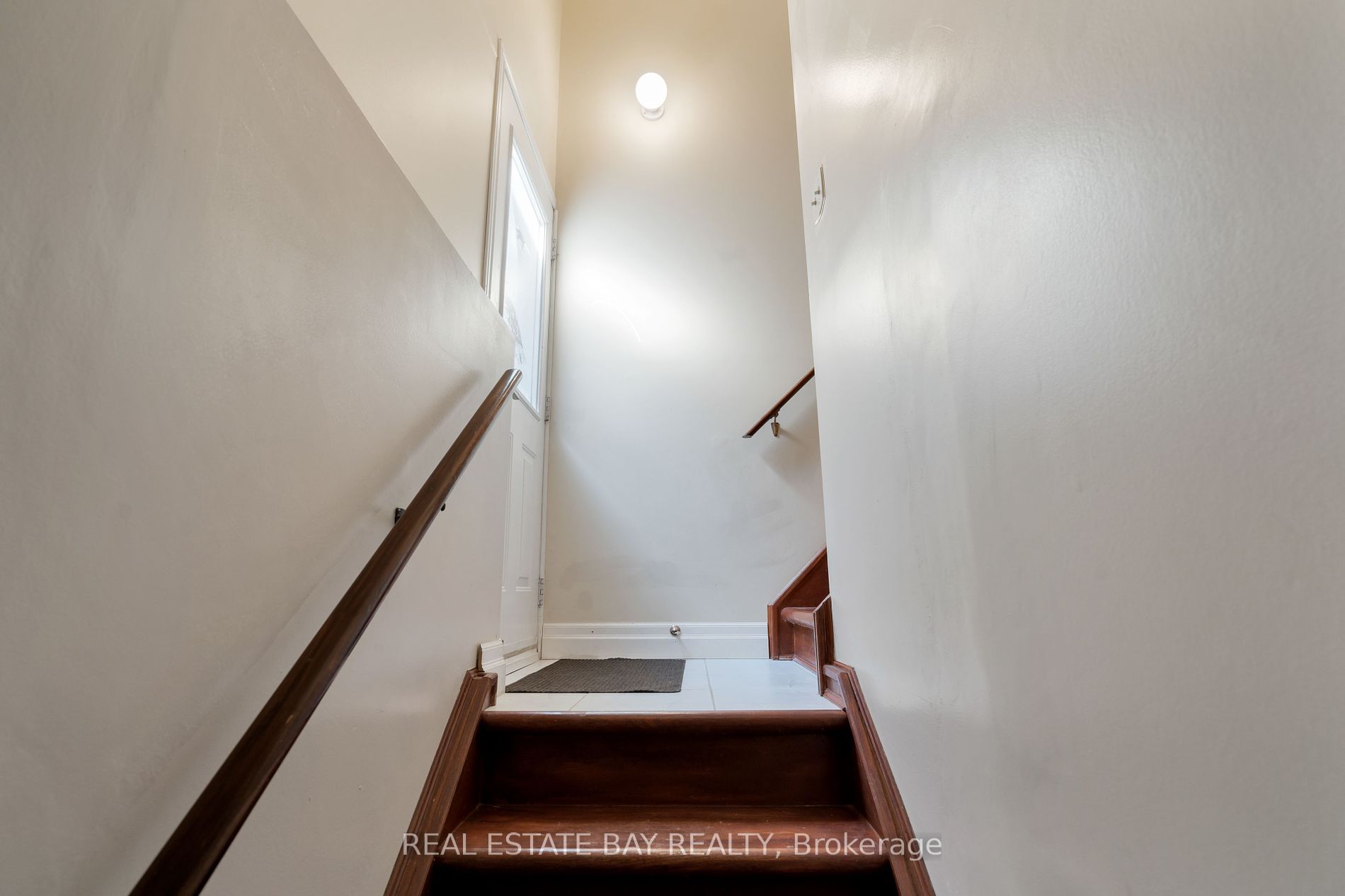 79 Zima Cres