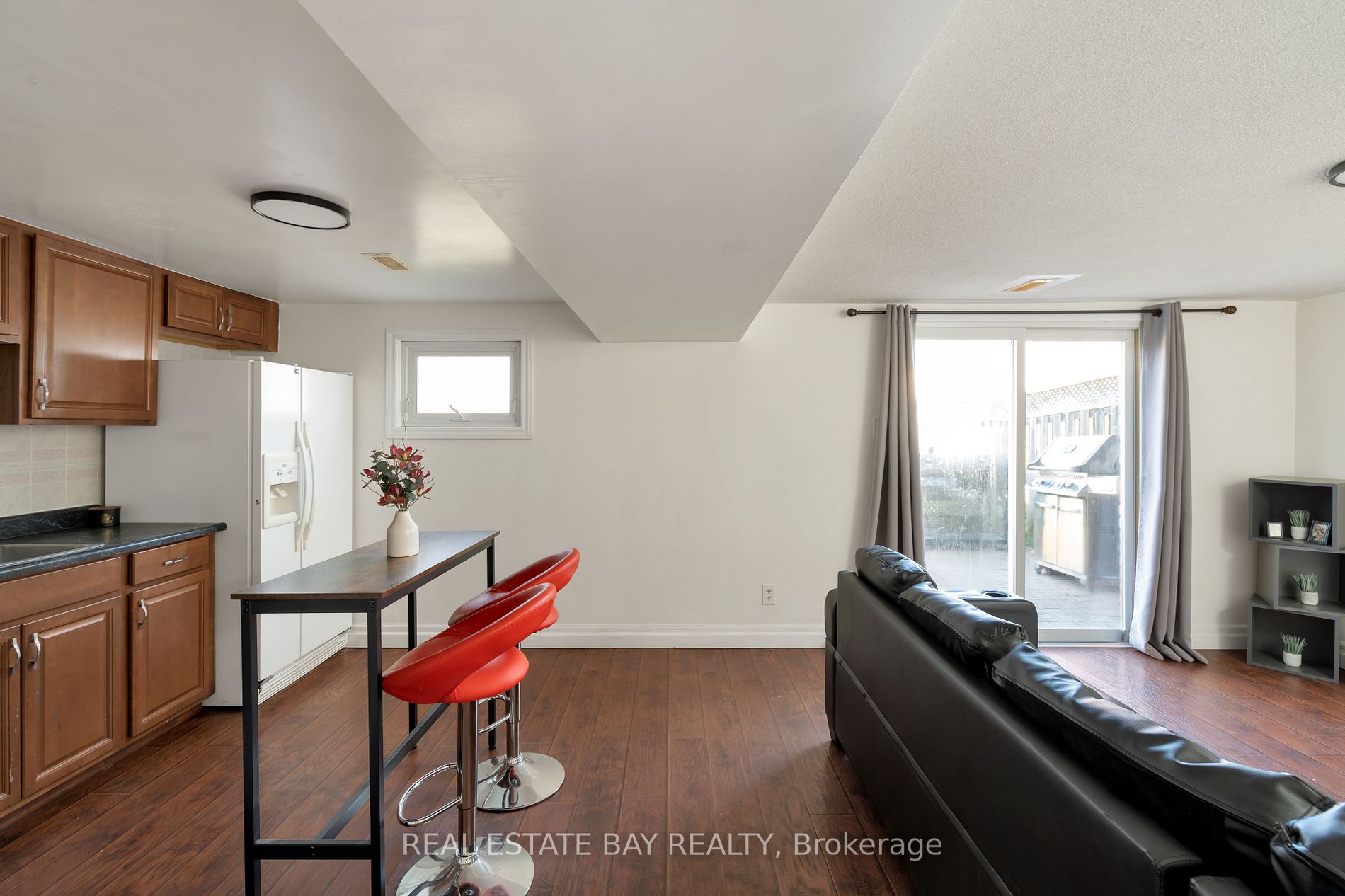 79 Zima Cres