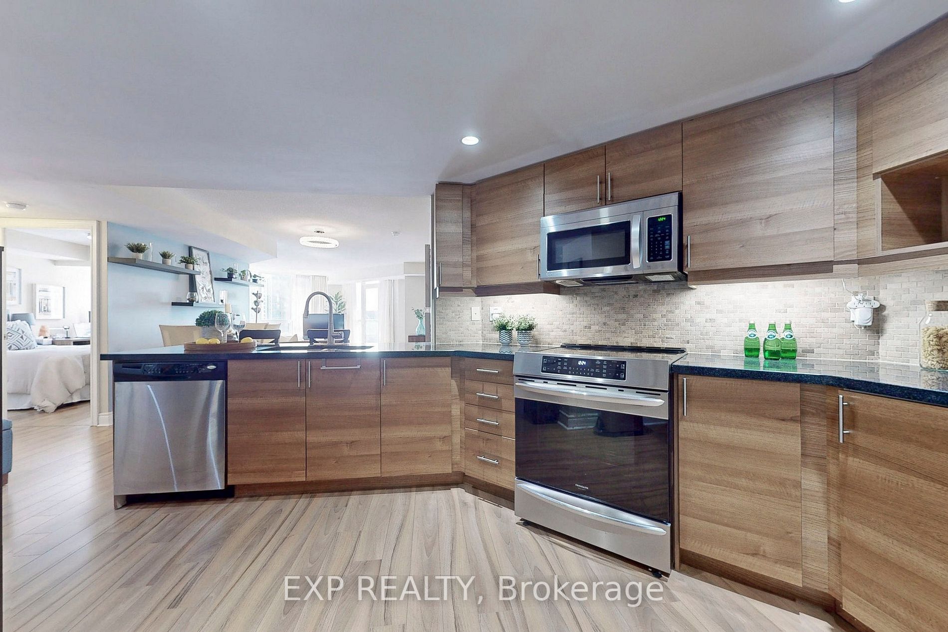 23 Cox Blvd, #558