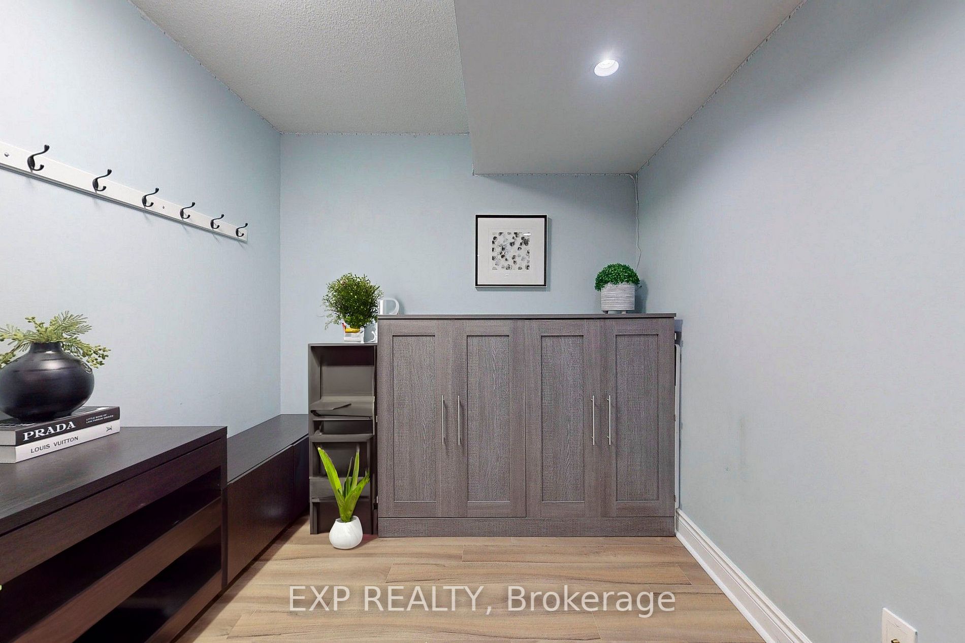 23 Cox Blvd, #558