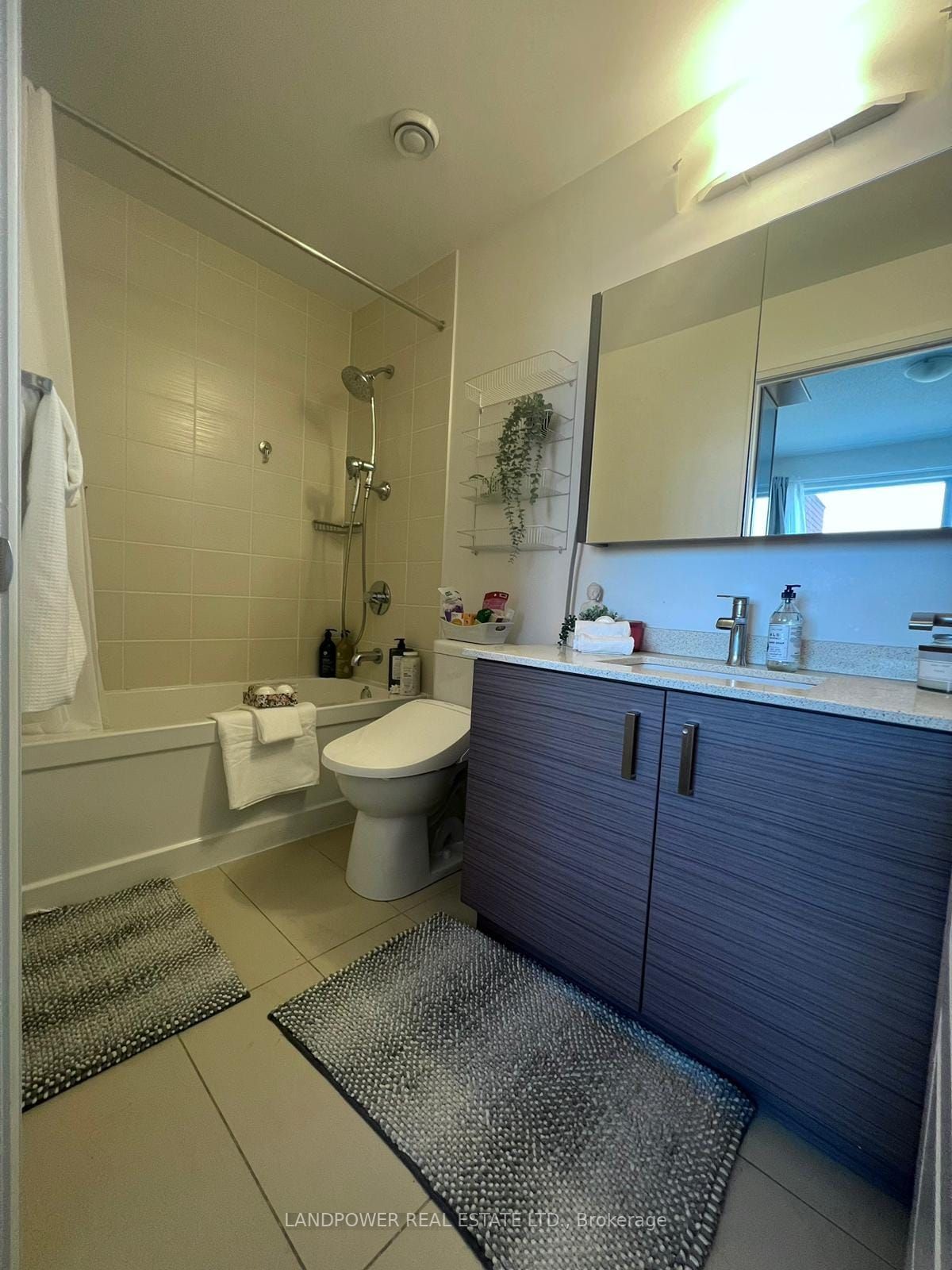 8228 Birchmount Rd, #722
