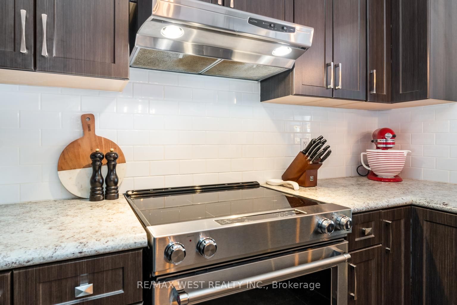 231 Hutchinson Dr