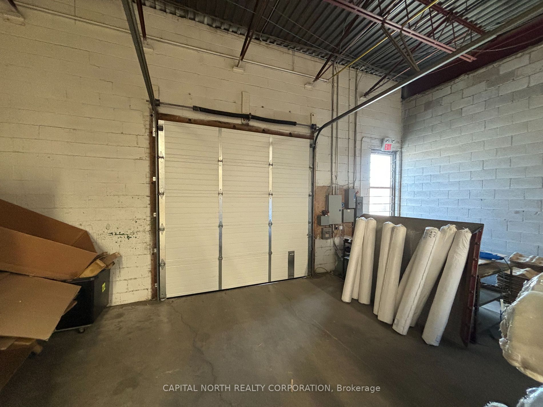 200 Connie Cres, #16