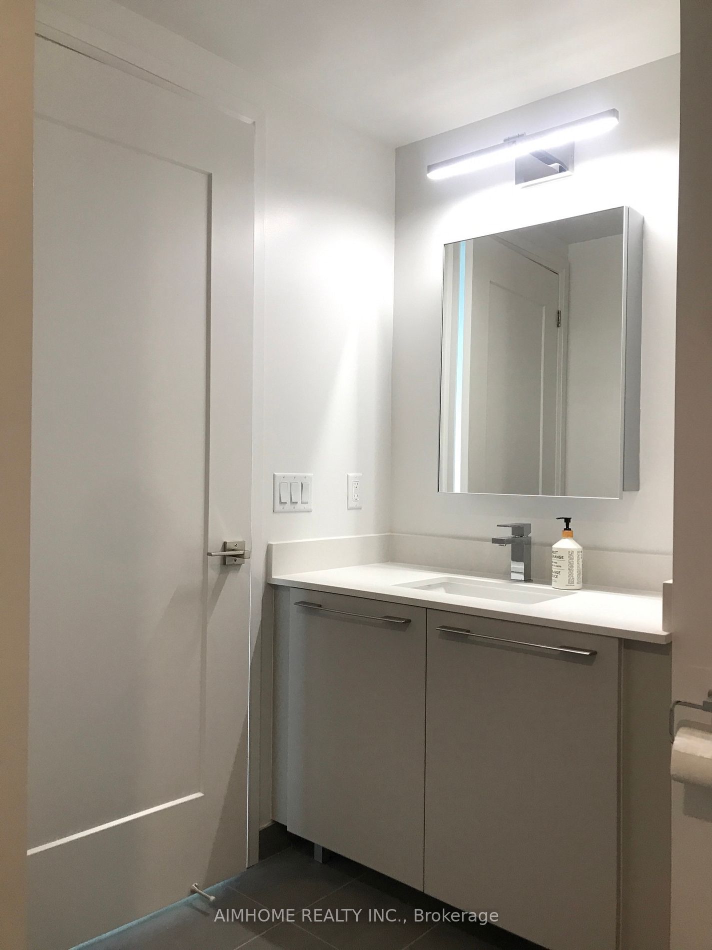 18 Water Walk Dr, #3105