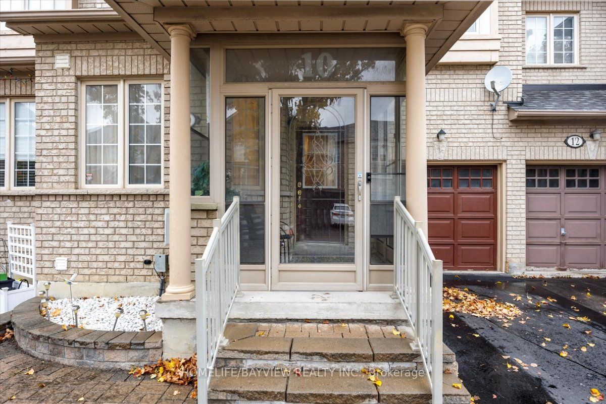 10 Sanderson Rd