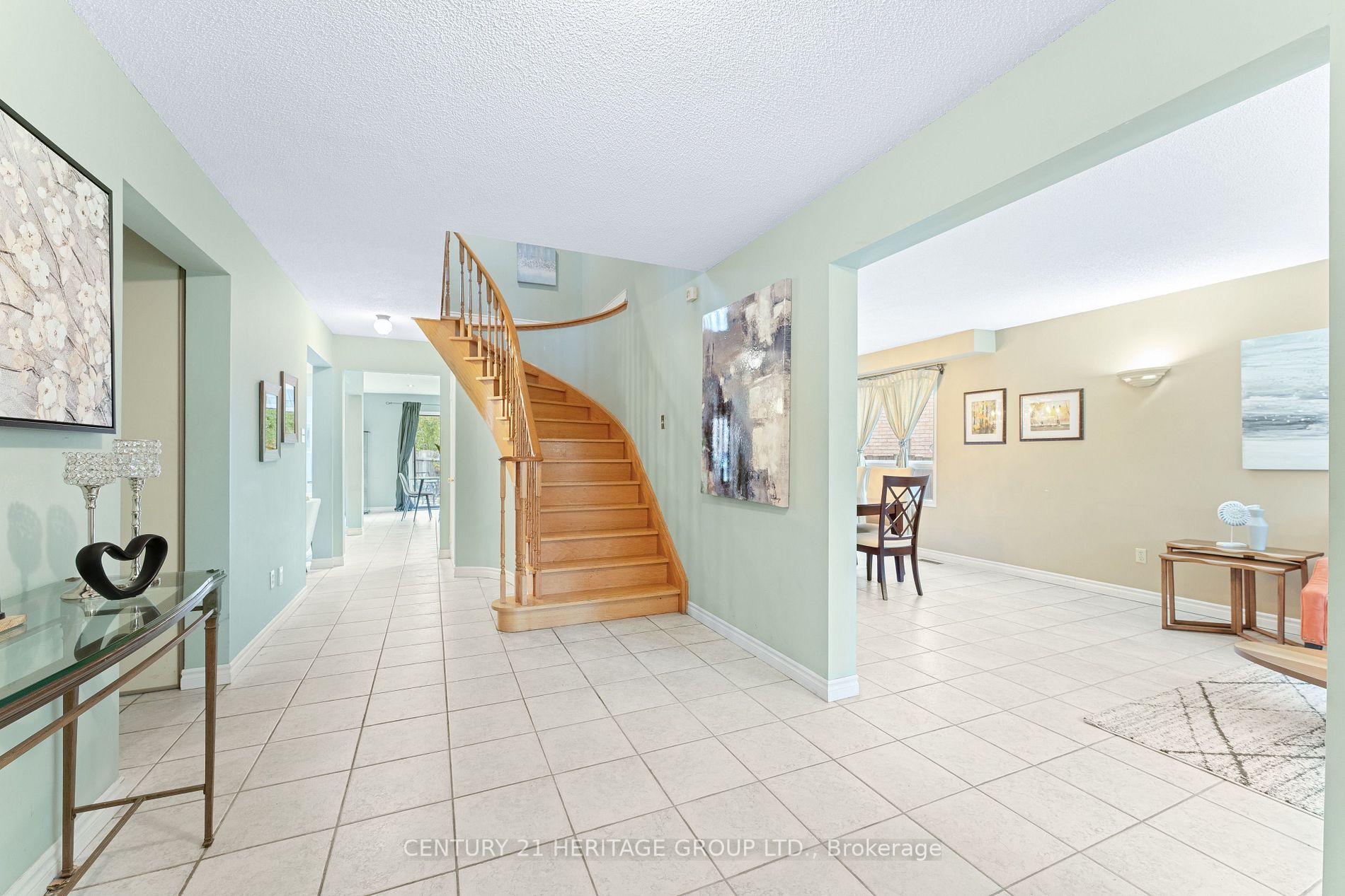 46 Squire Dr