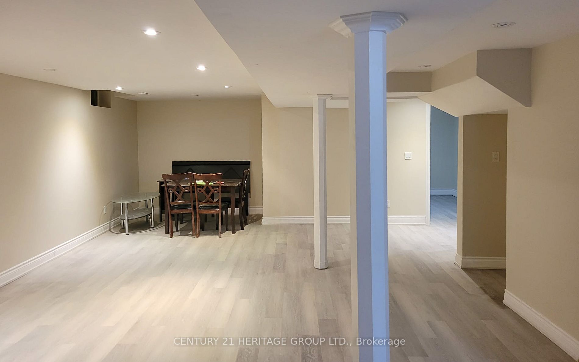 46 Squire Dr
