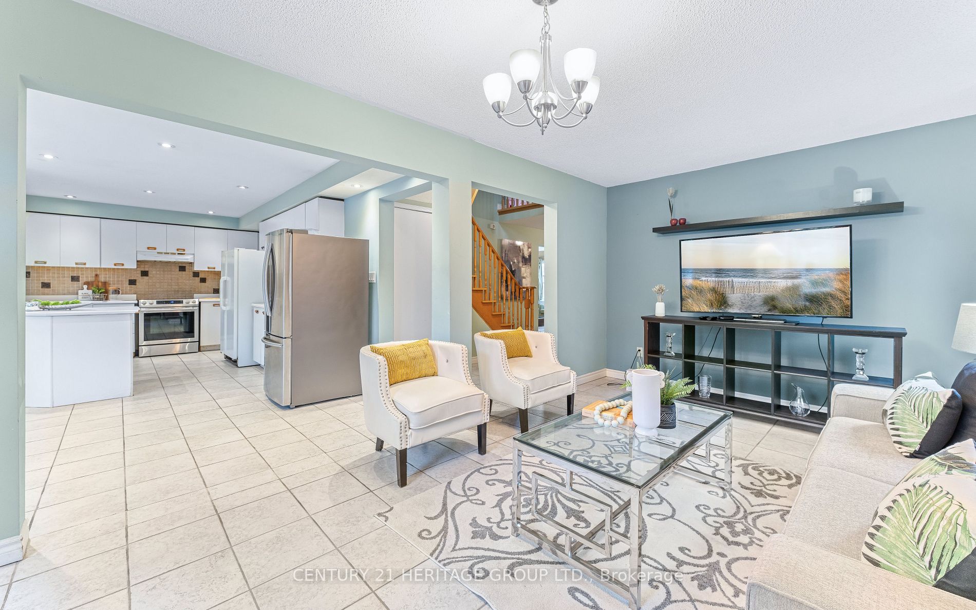 46 Squire Dr