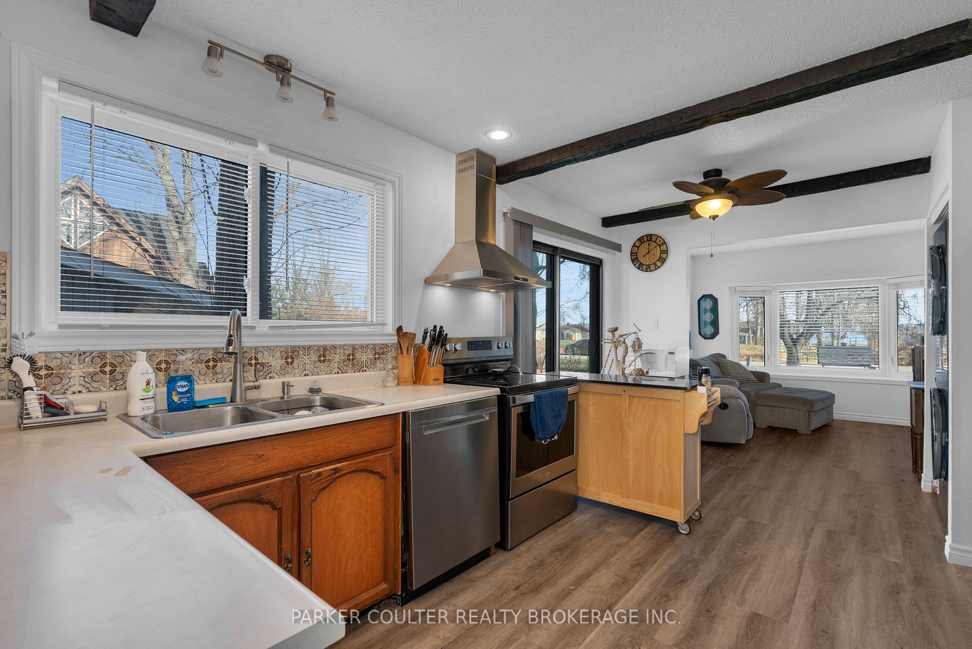 78 Lakeshore Blvd