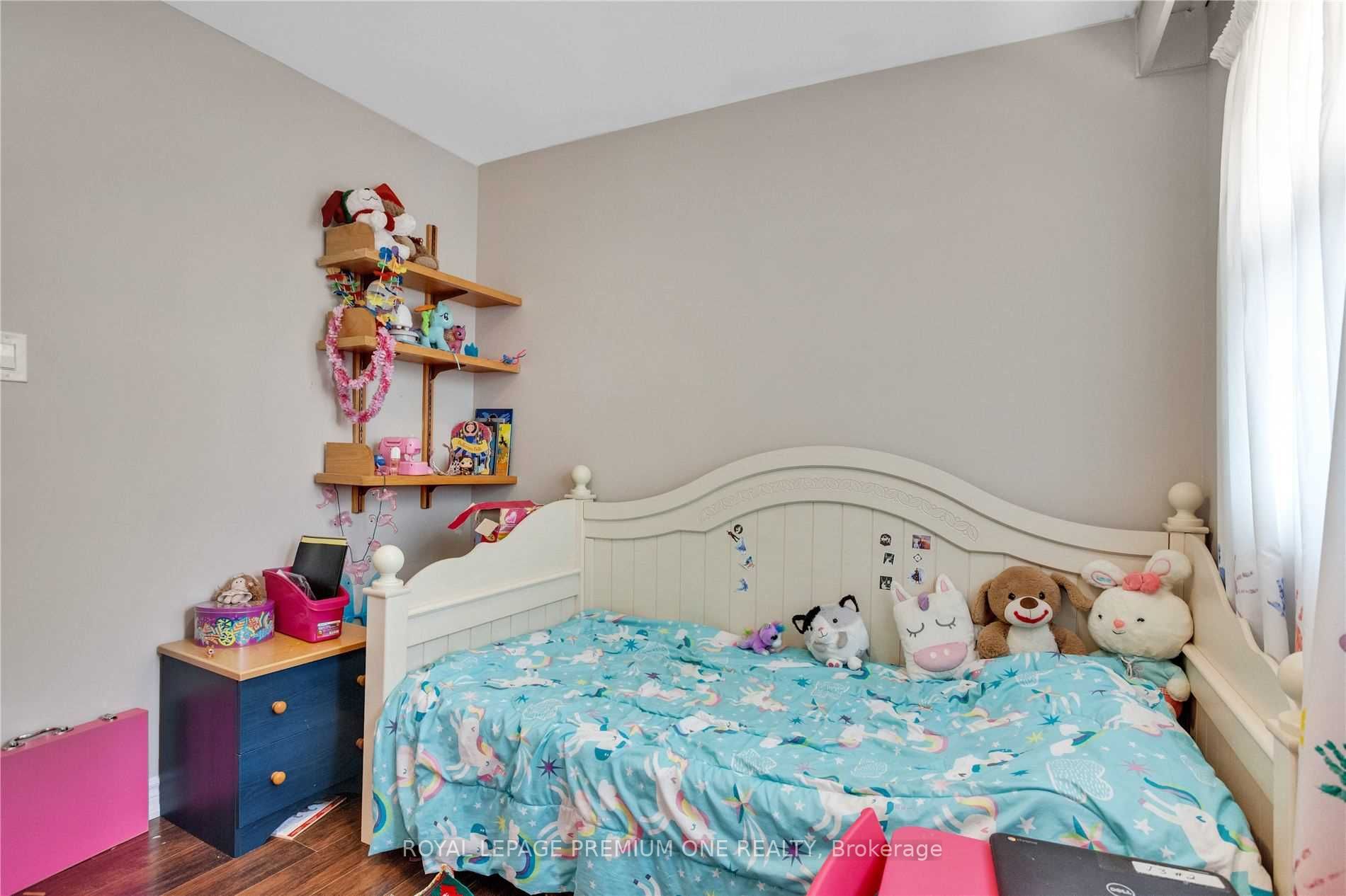 46 Newbury Dr, #Main