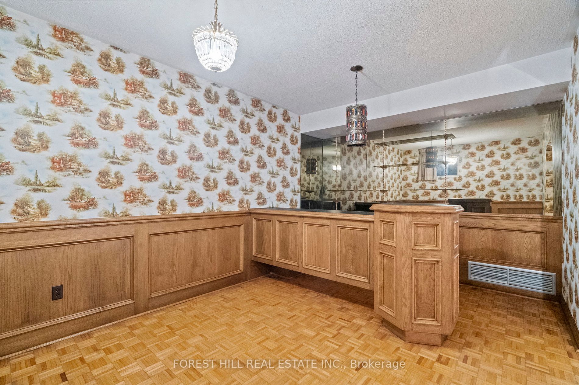 9 Forest Park Cres
