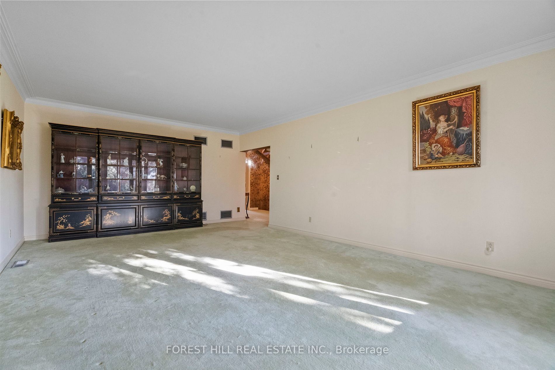 9 Forest Park Cres