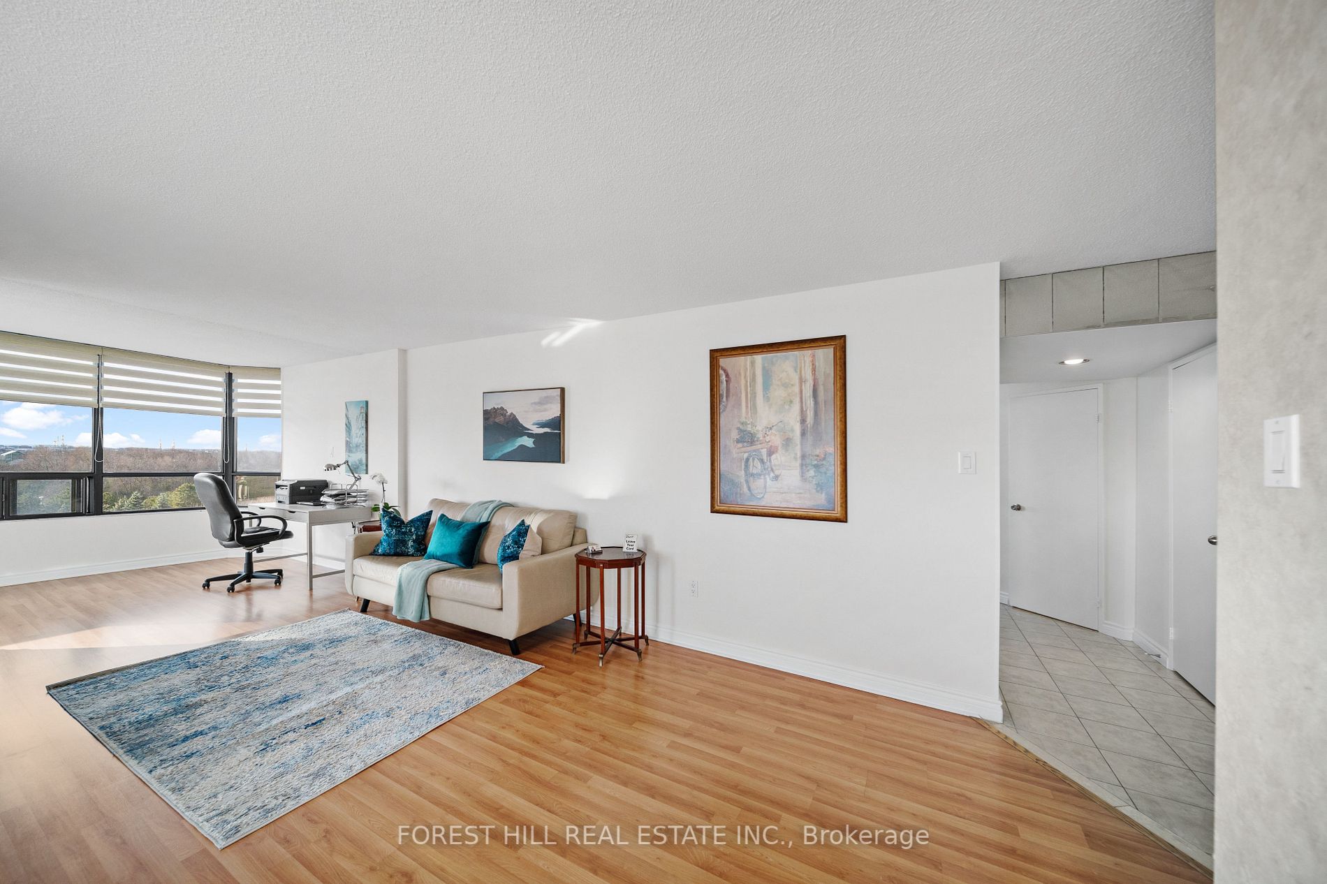 7440 Bathurst St, #811