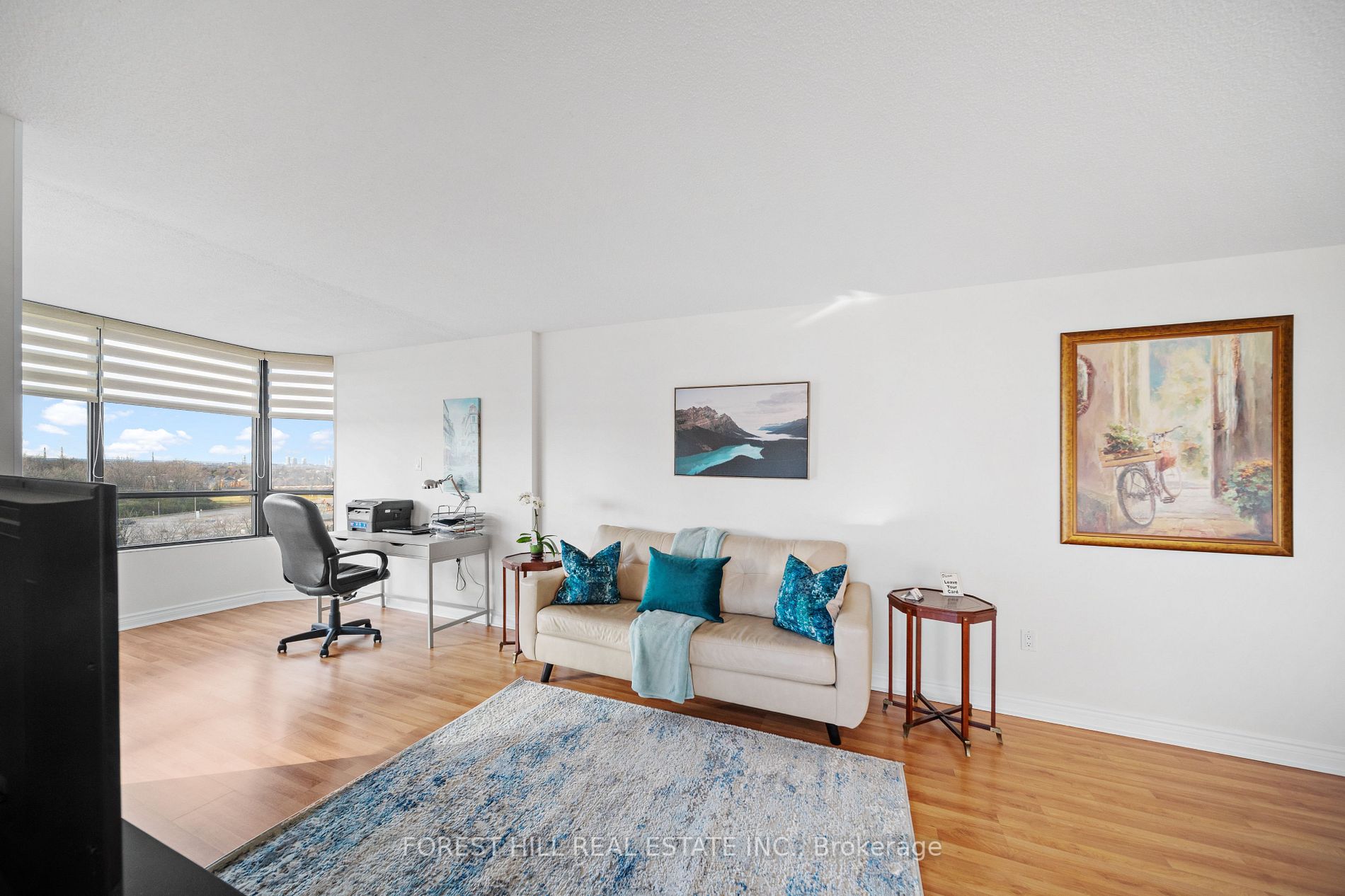 7440 Bathurst St, #811