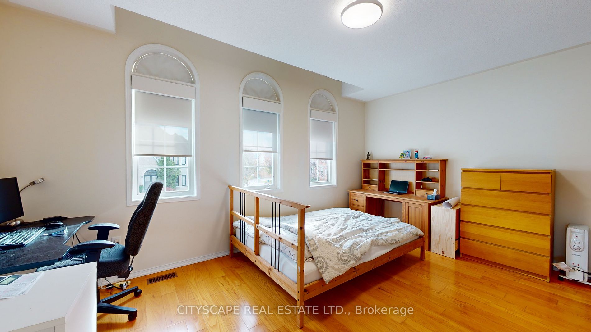 40 Wayside Ave