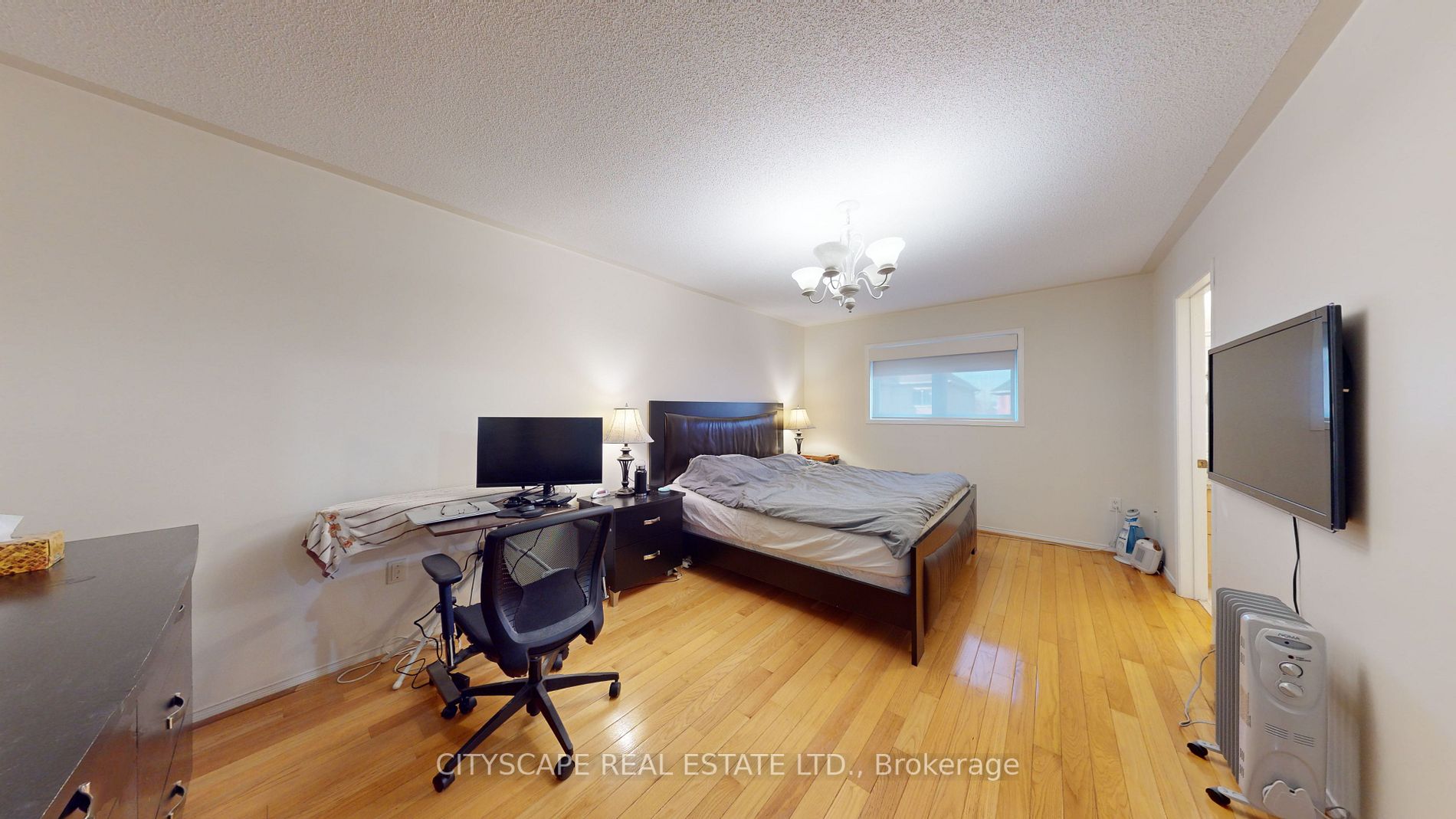 40 Wayside Ave