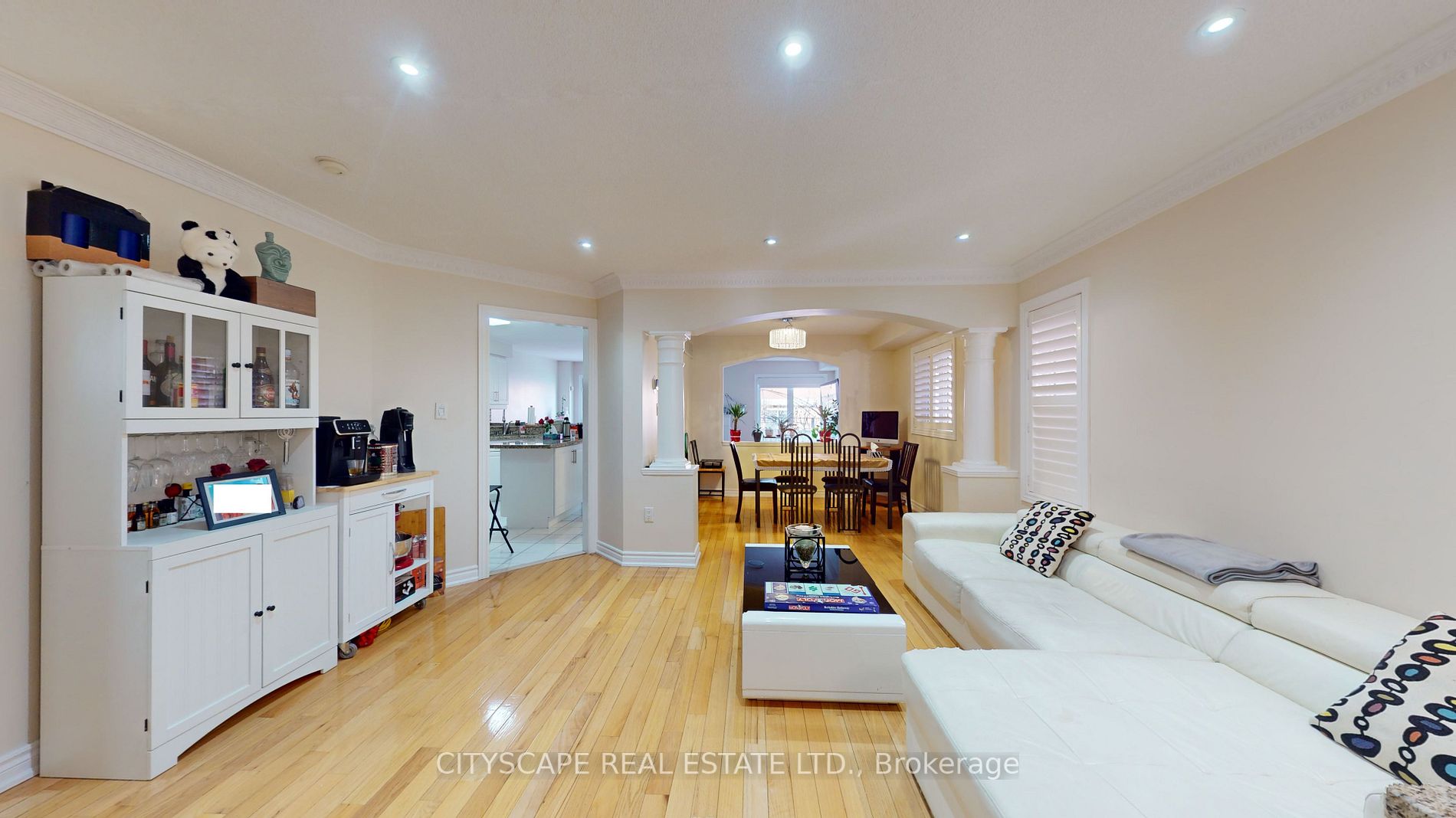 40 Wayside Ave