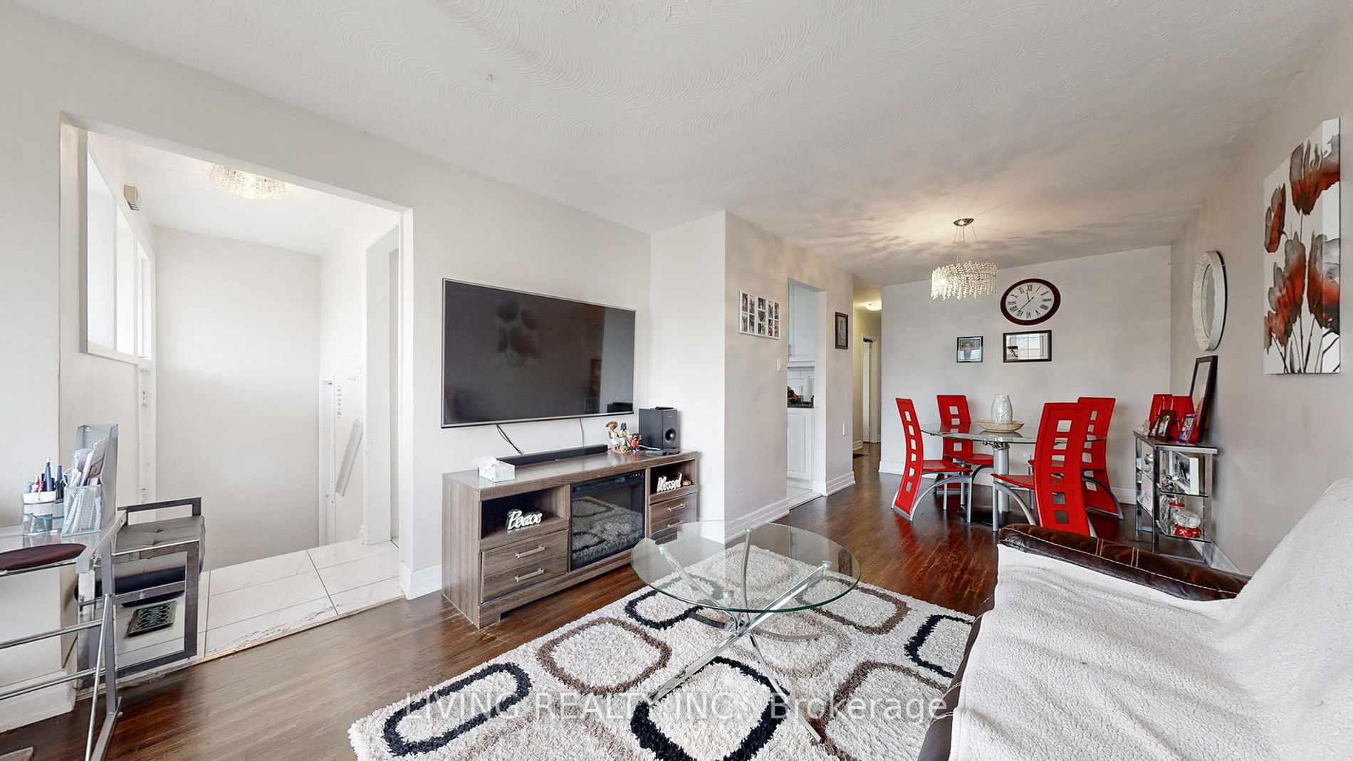 94 Longford Dr