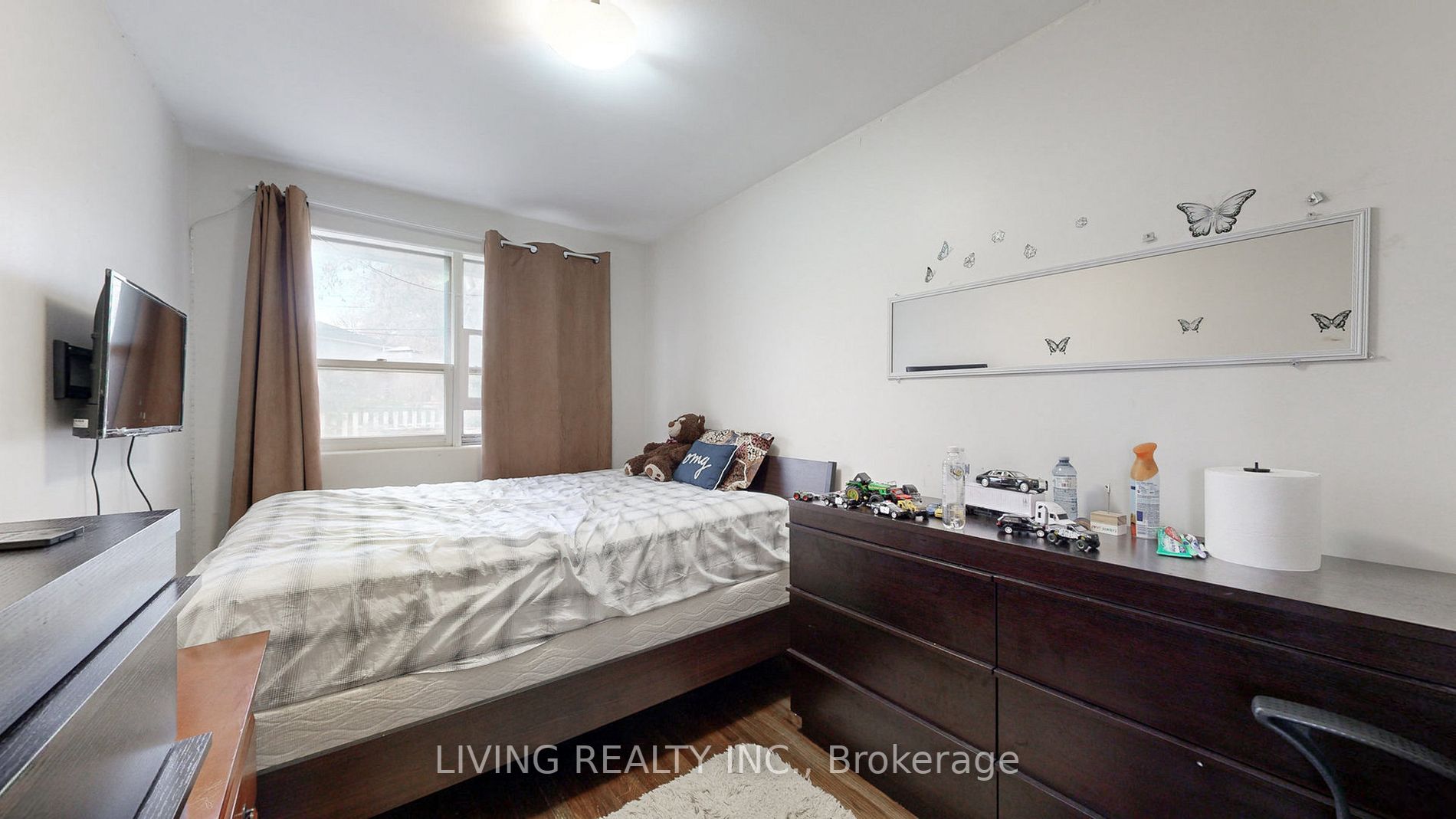 94 Longford Dr
