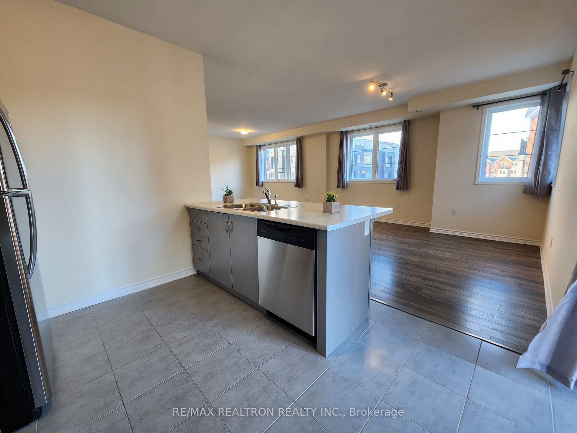 57 Frederick Wilson Ave, #12