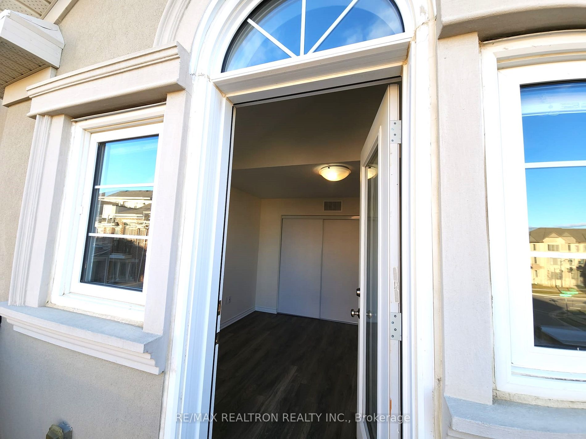 57 Frederick Wilson Ave, #12