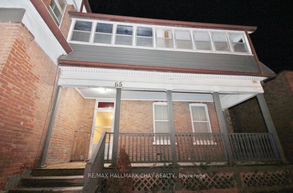 65 Holland St W, #2
