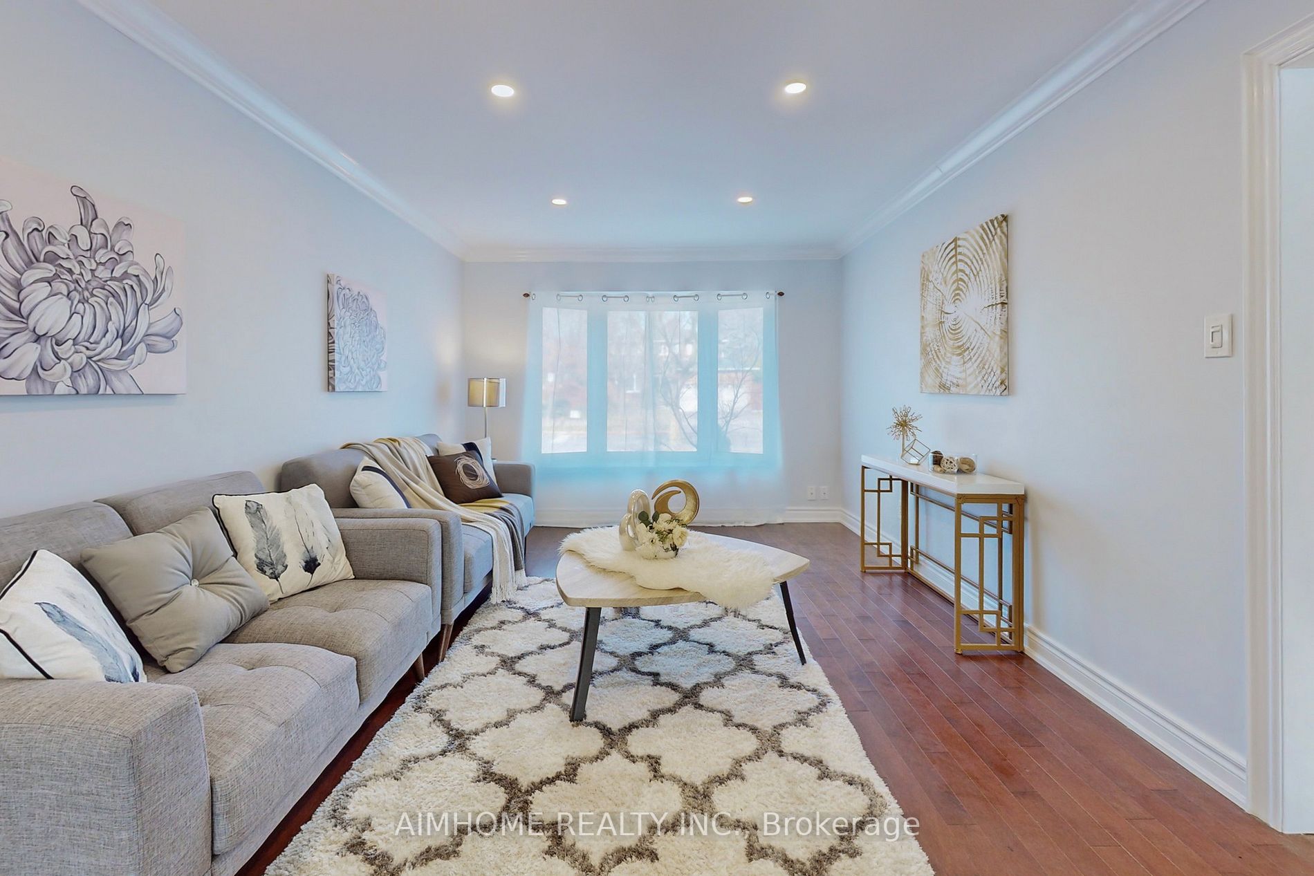 1 Larkin Ave