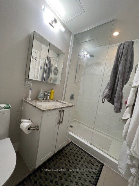 9600 Yonge St, #1711