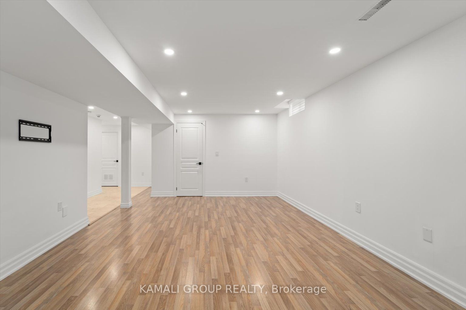 7 Grand Oak Dr