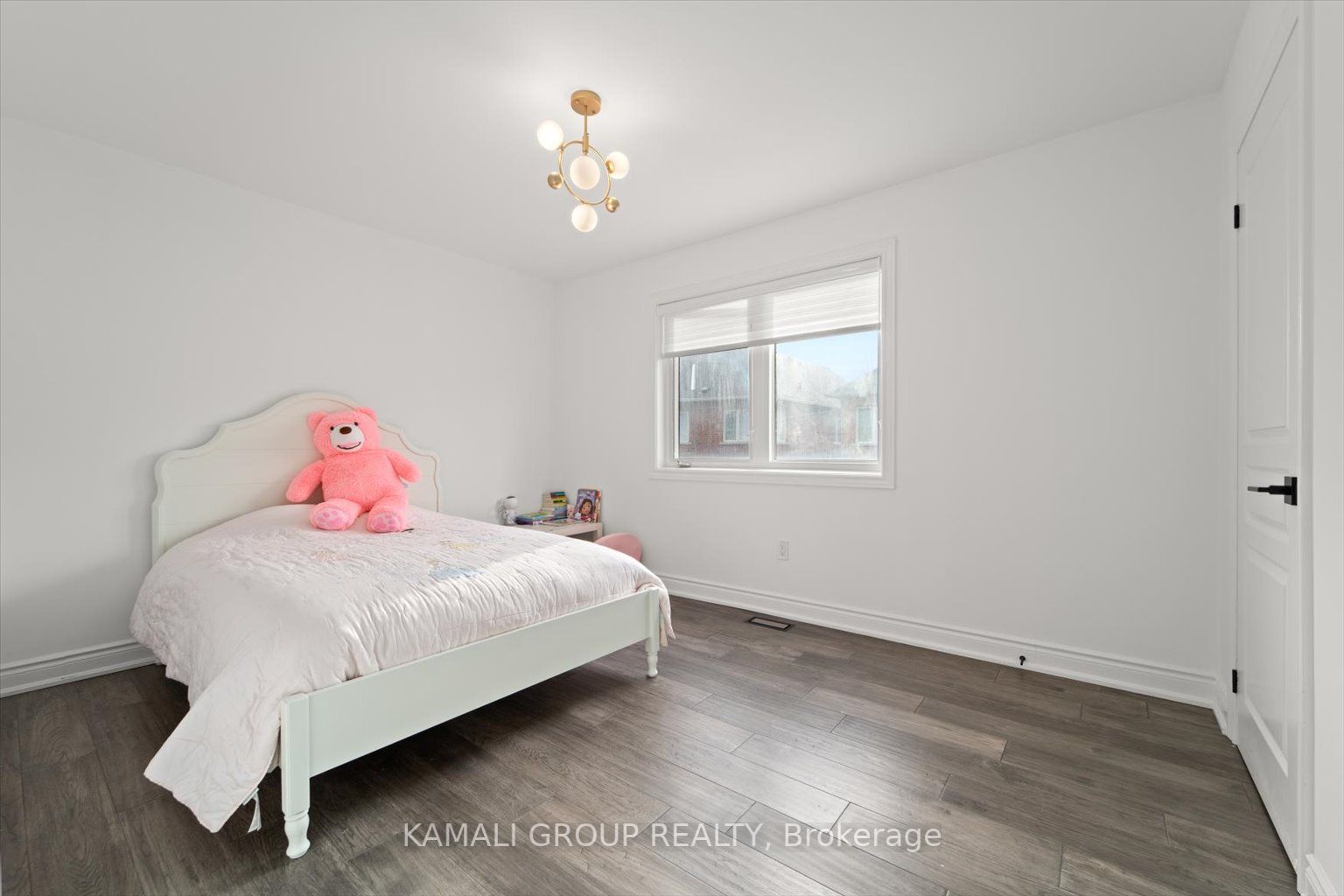 7 Grand Oak Dr