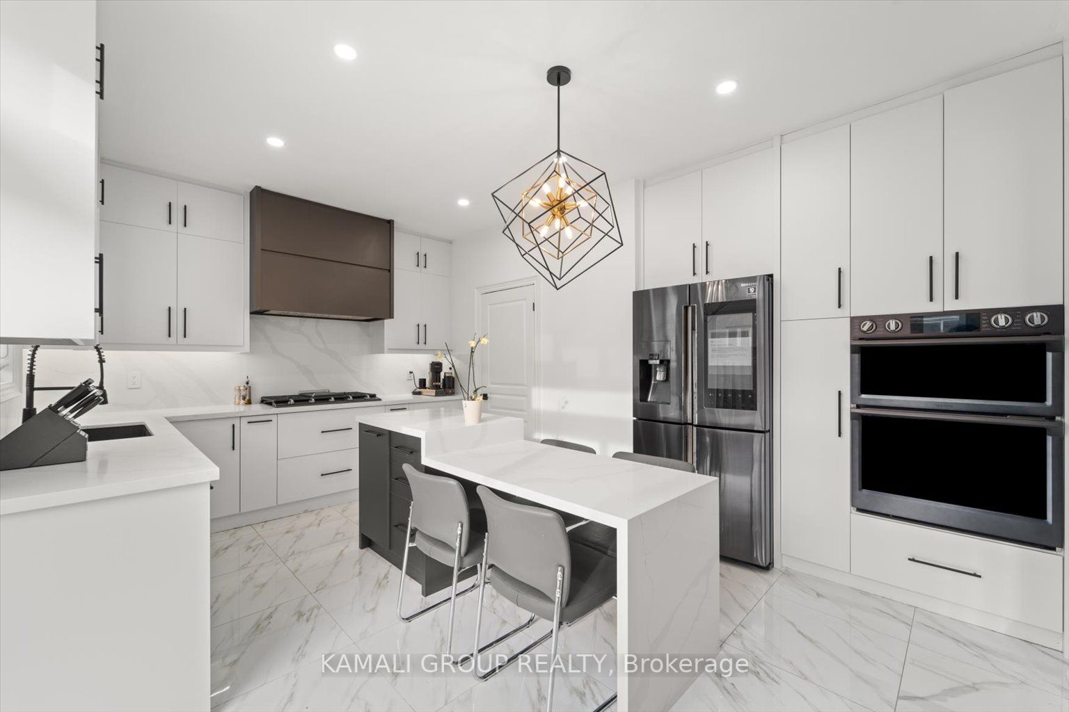 7 Grand Oak Dr