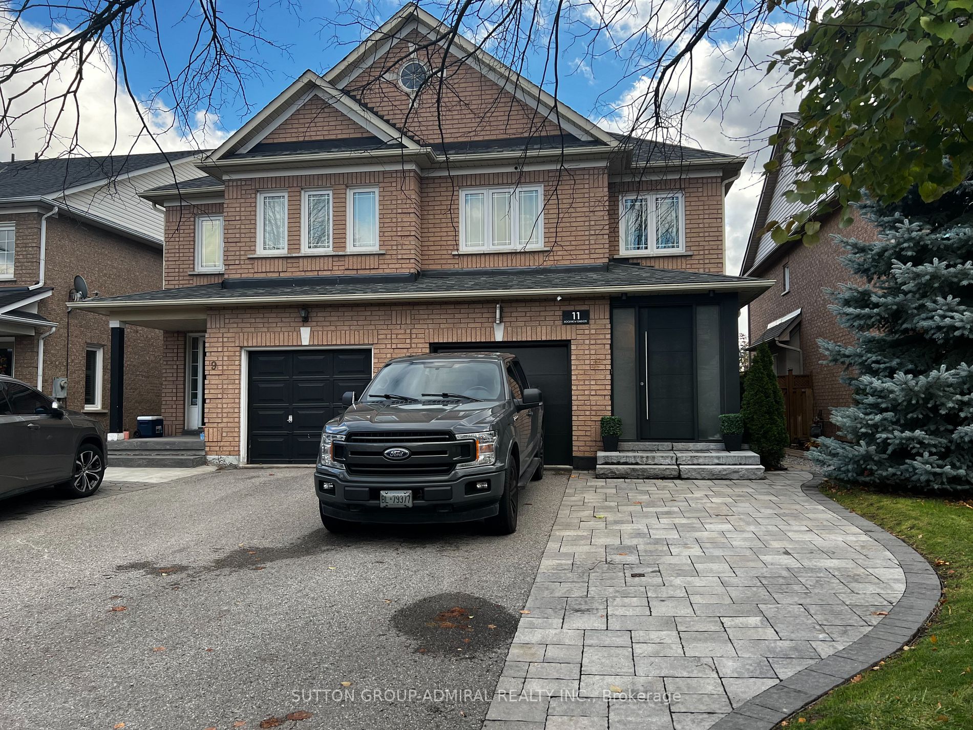 11 Rockview Gdns