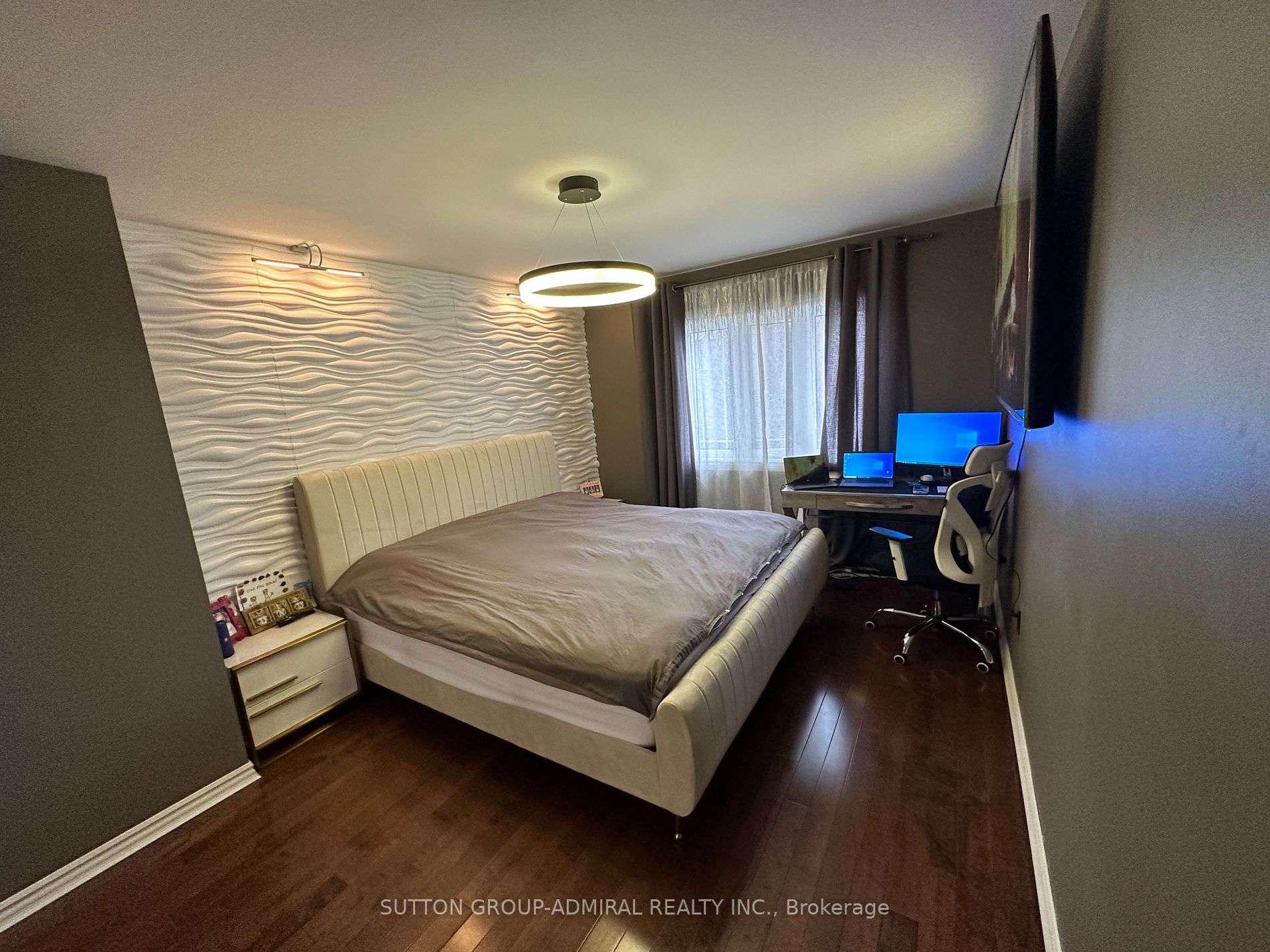 11 Rockview Gdns