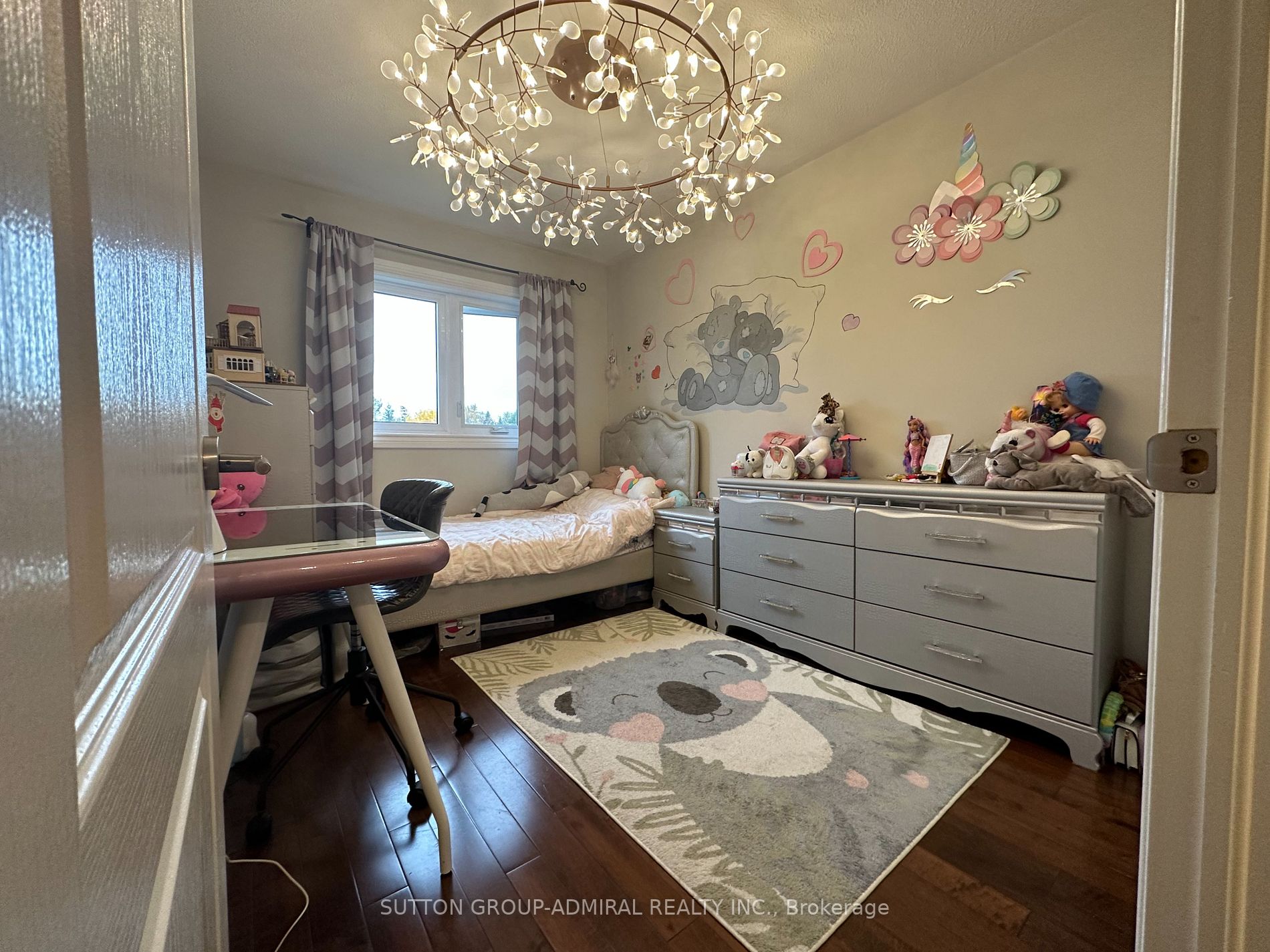 11 Rockview Gdns