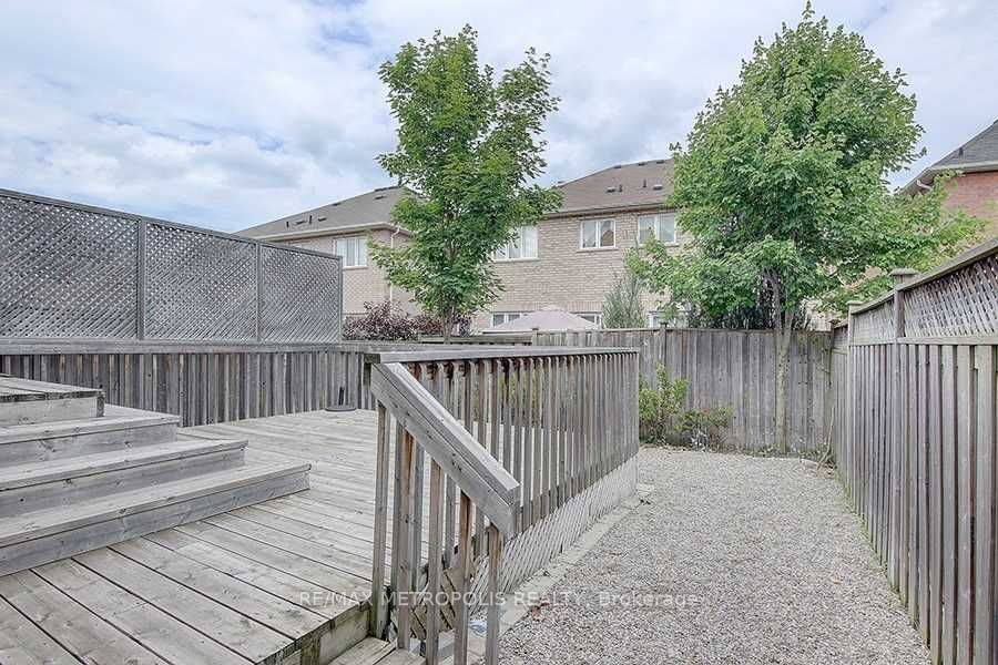 63 Landwood Ave