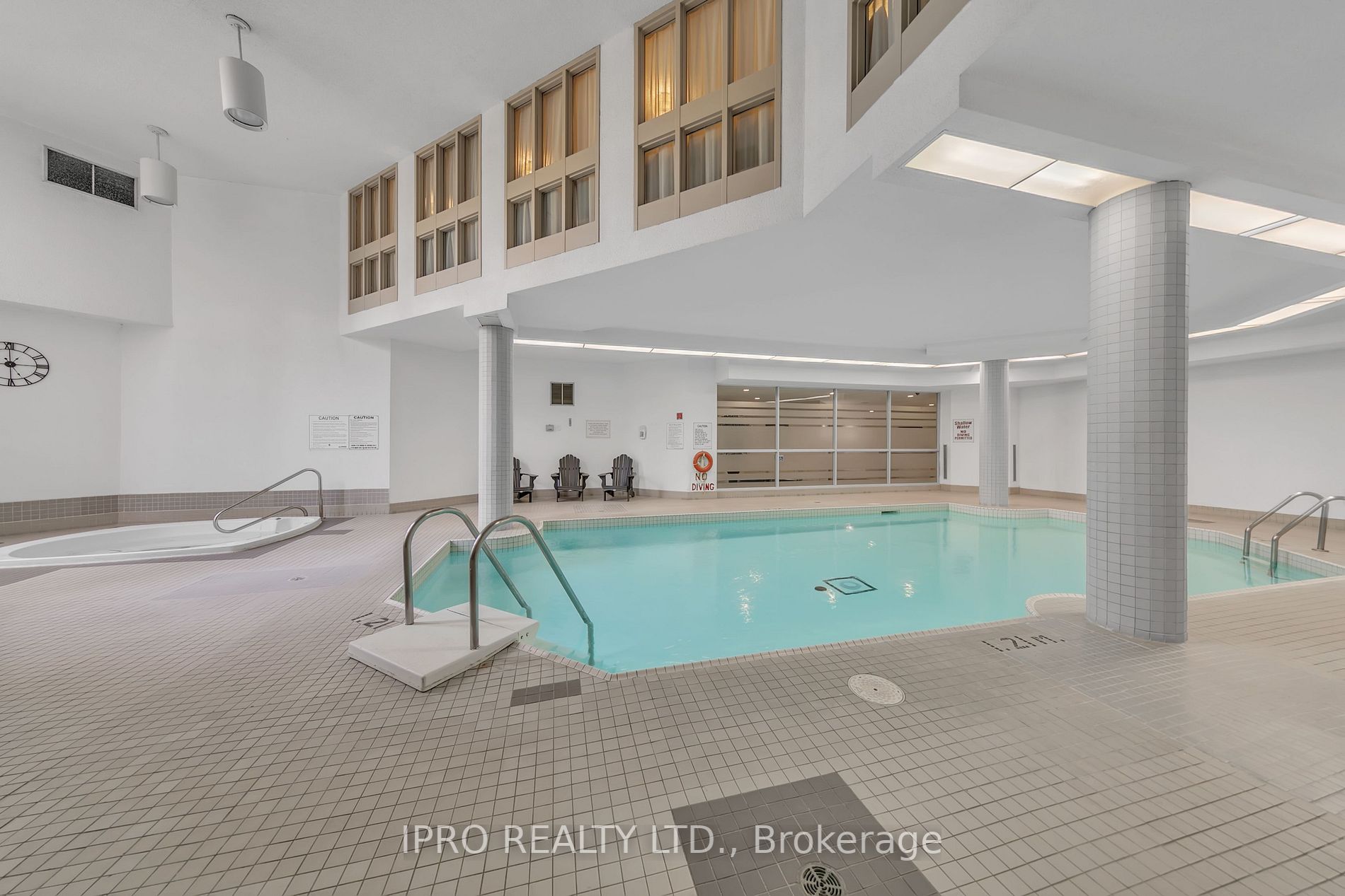326 Major Mackenzie Dr E, #617