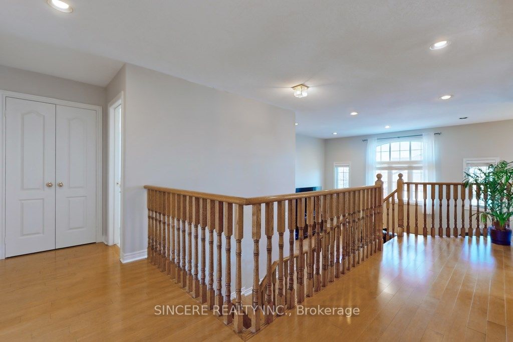 12 Mocha Cres