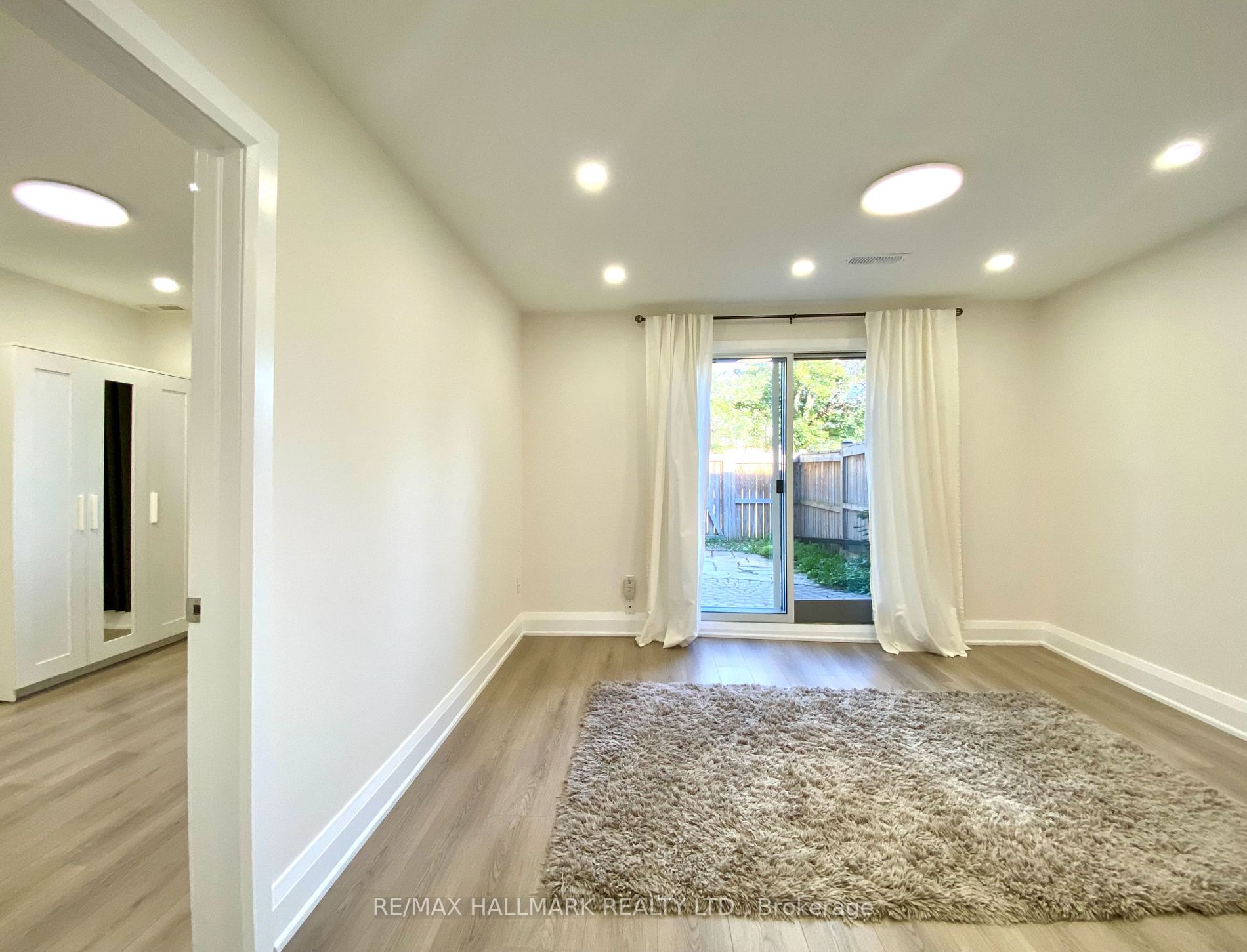 42 Poplar Cres, #36