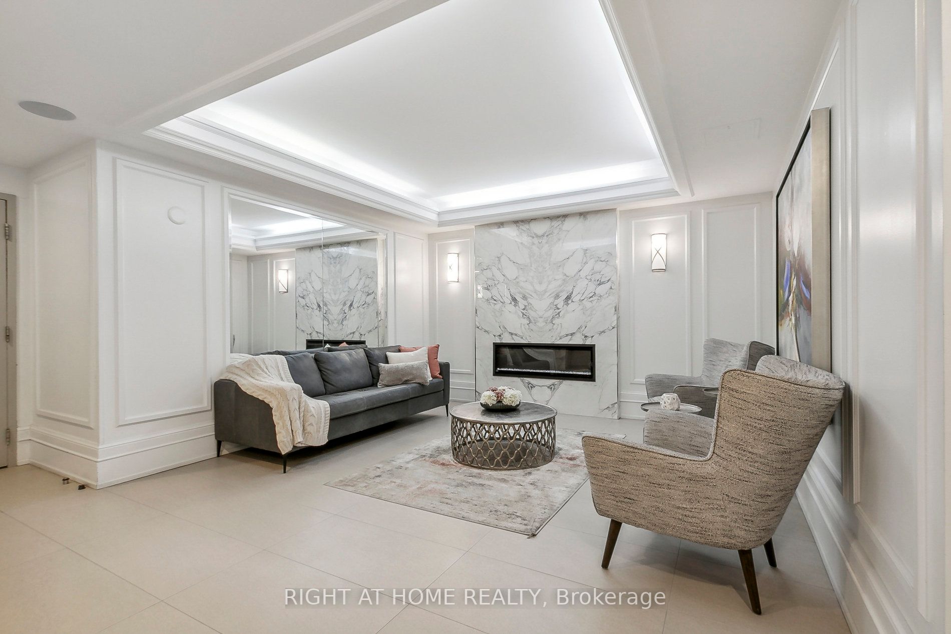 309 Major Mackenzie Dr E, #1014