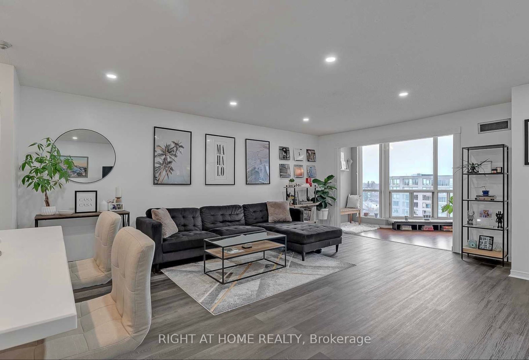 309 Major Mackenzie Dr E, #1014