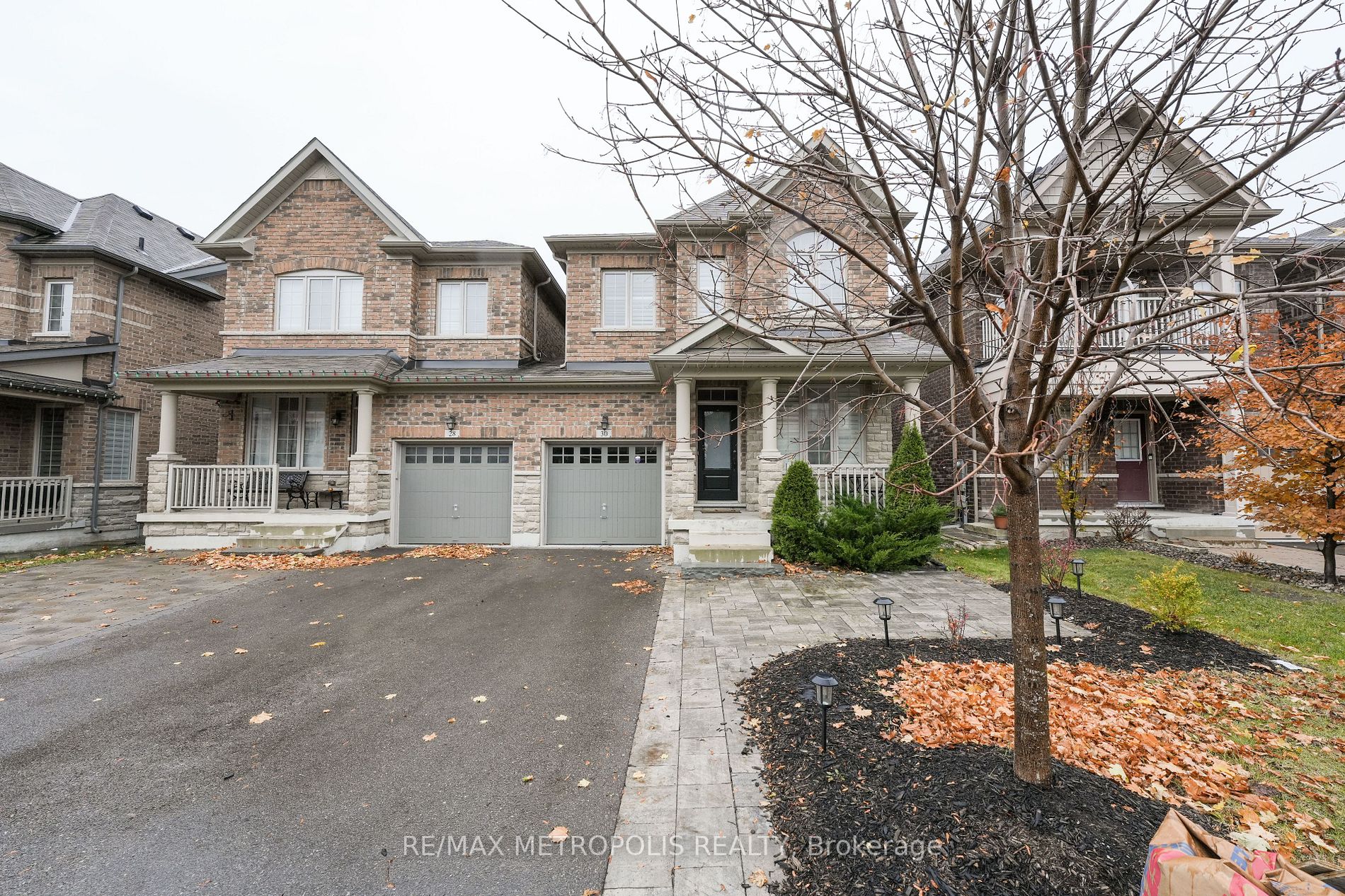 30 Pelee Ave