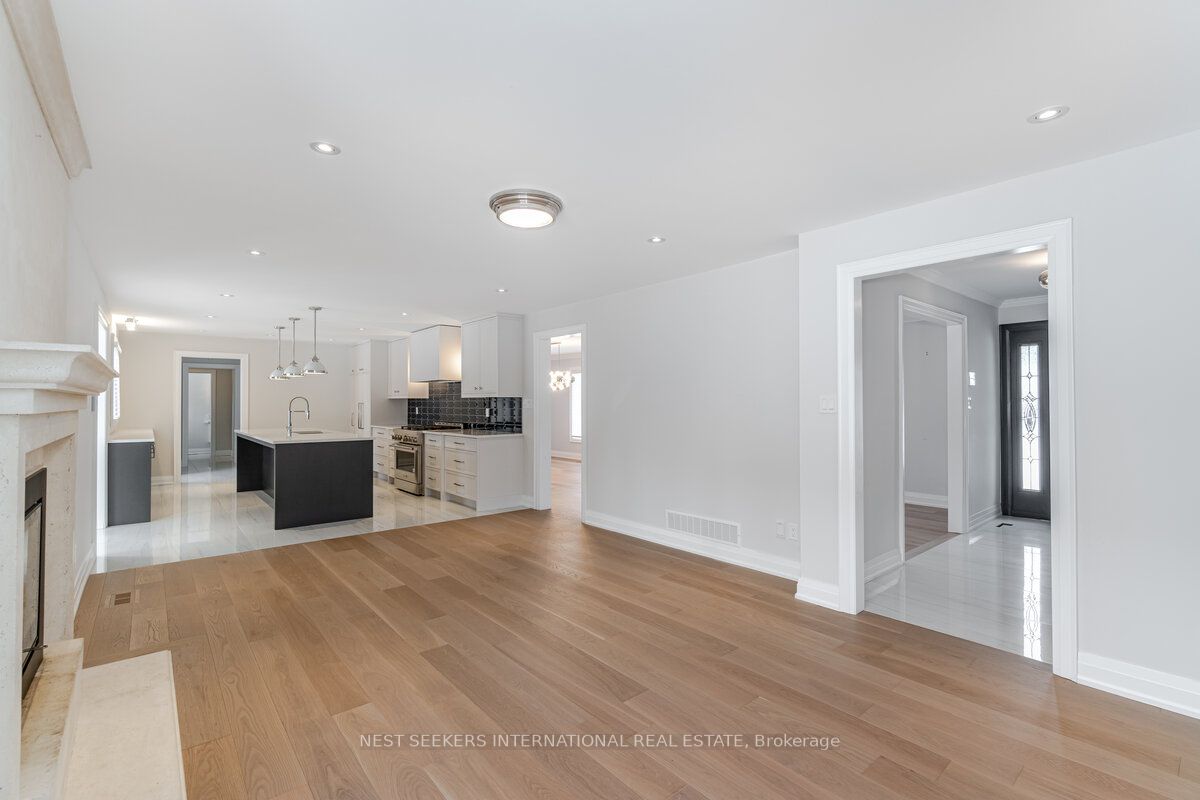 246 Patricia Dr